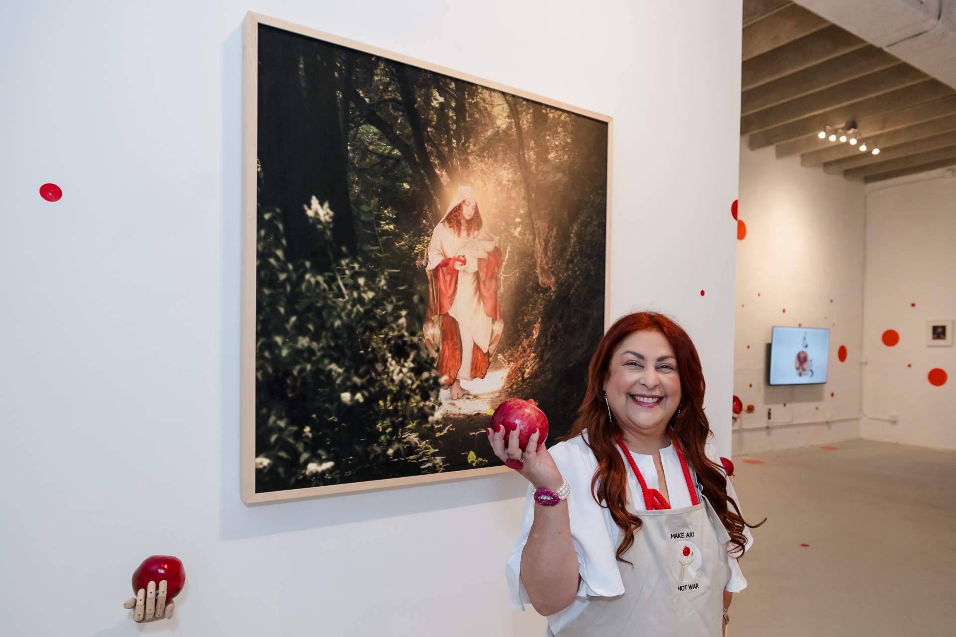 Comida de Guerra expone en Miami 'El fruto prohibido. Objeto de deseo'