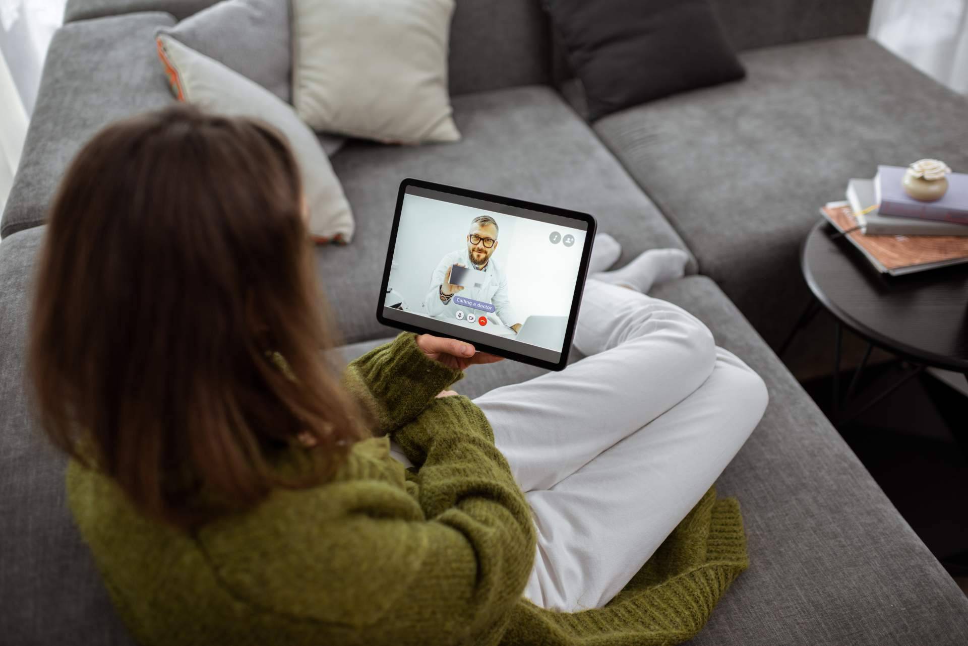 Los beneficios de la atención médica virtual con los expertos de CareMe