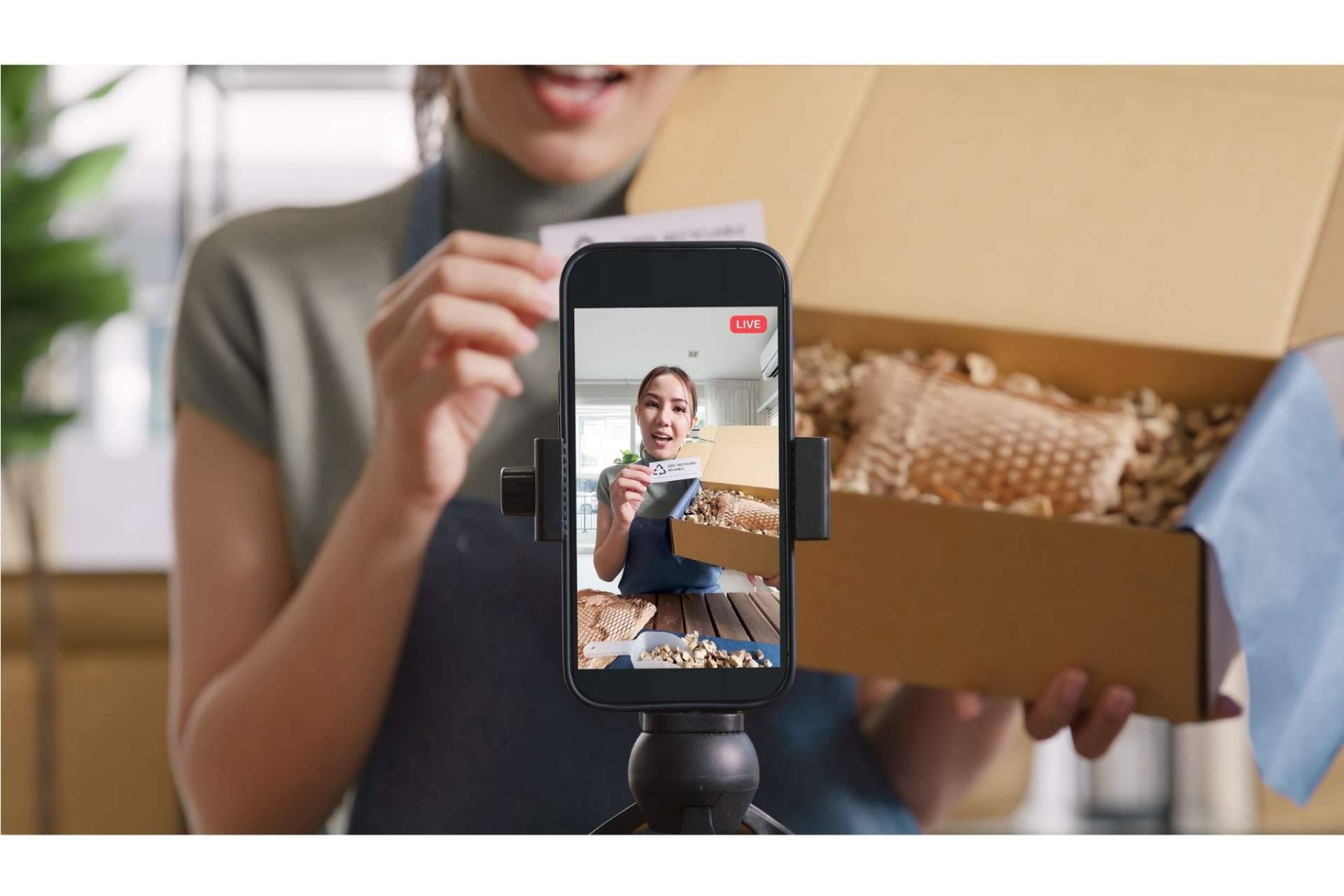 Adaptarse a las tendencias actuales con los servicios de marketing de influencers y kit digital de Ingenium Marketing