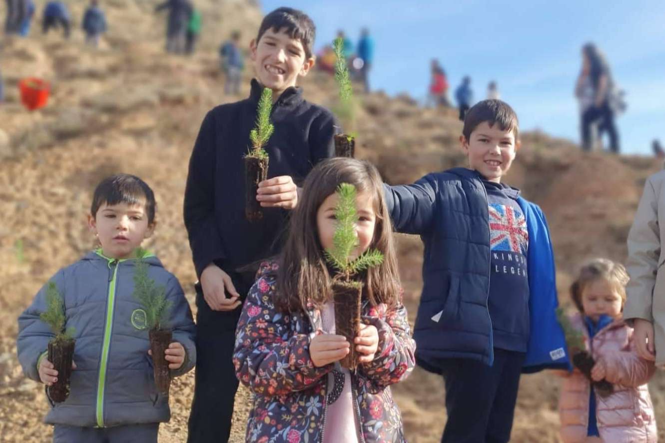 El compromiso de NONODOOM con el medioambiente; jornadas de plantación exitosas en La Rioja