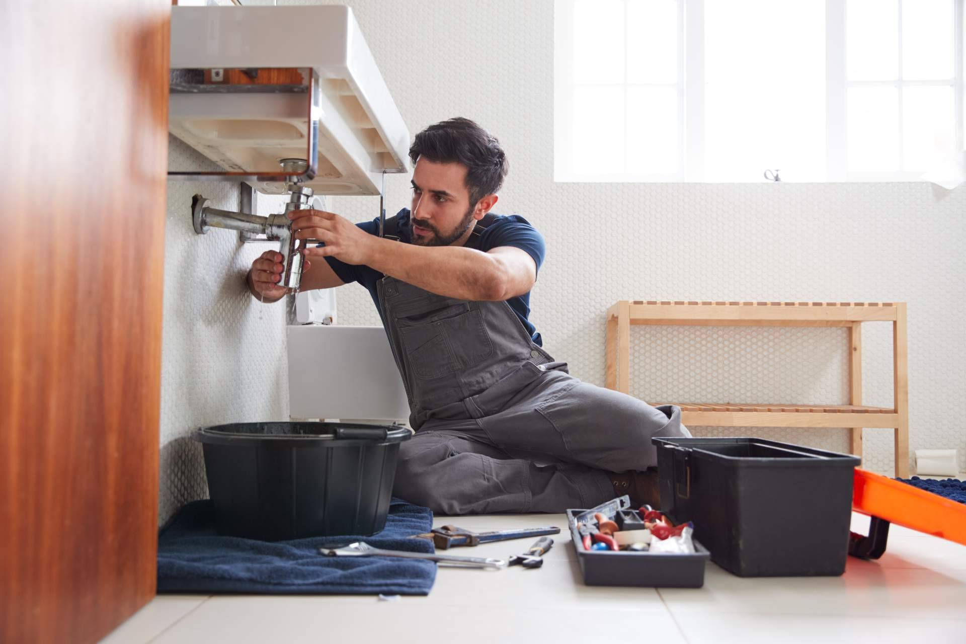 Servicios de fontanería e instalación de termos eléctricos, de la mano de MultiHogar Valencia