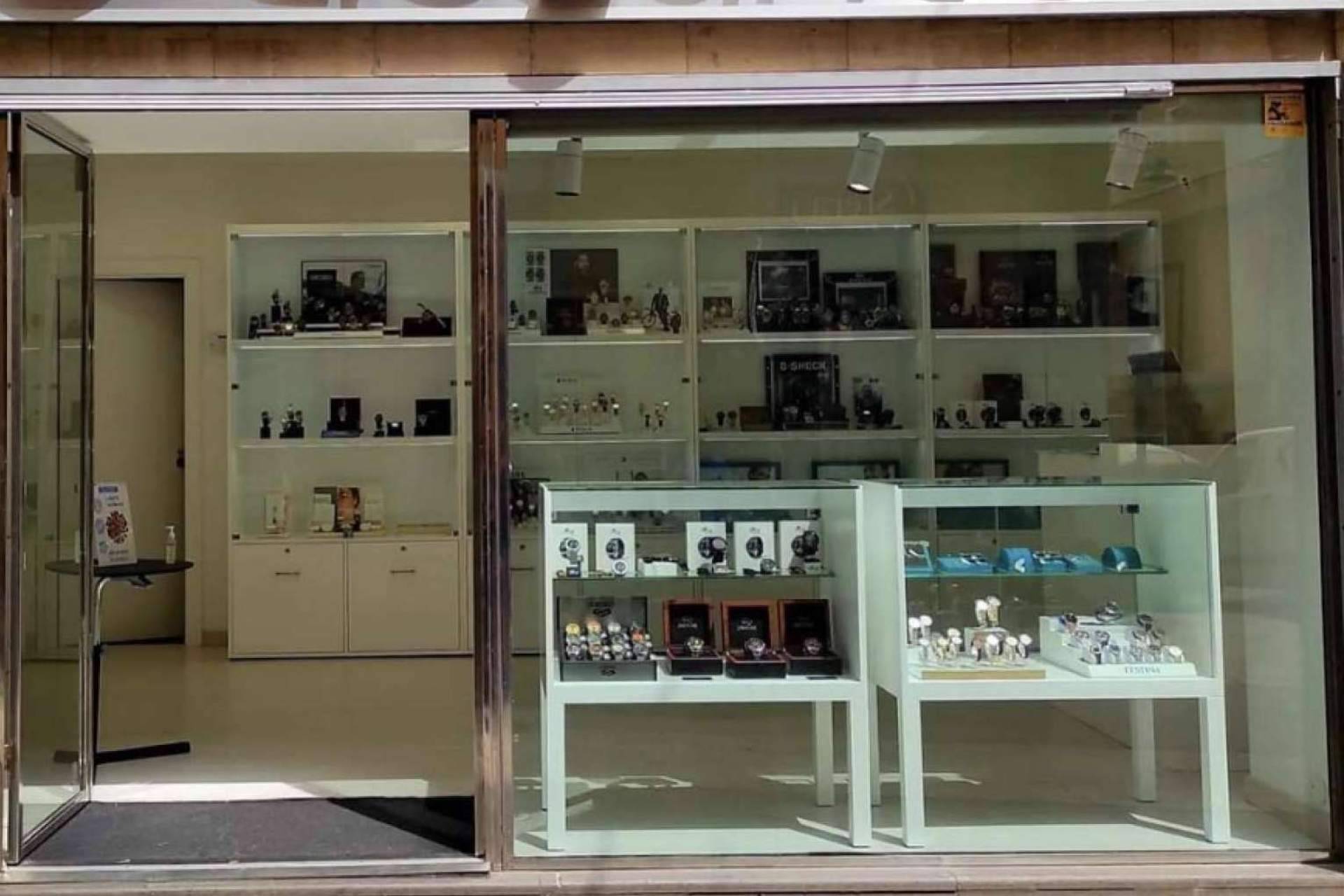 Relojería y joyería especializada con una gran variedad de marcas, Elegance