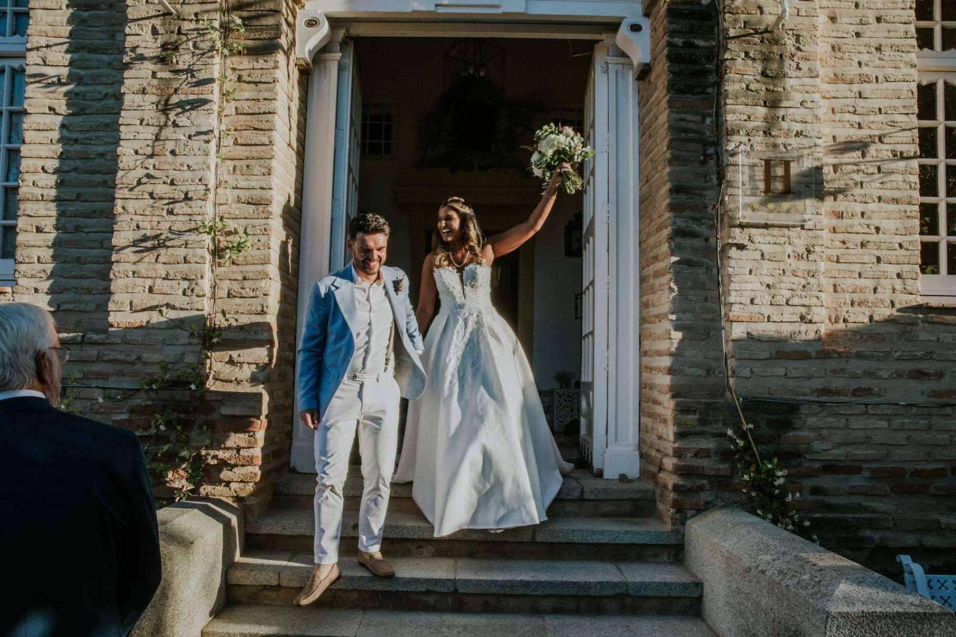 ¿Cuáles son las tendencias en bodas 2024?, desde las novias de negro hasta las zero waste