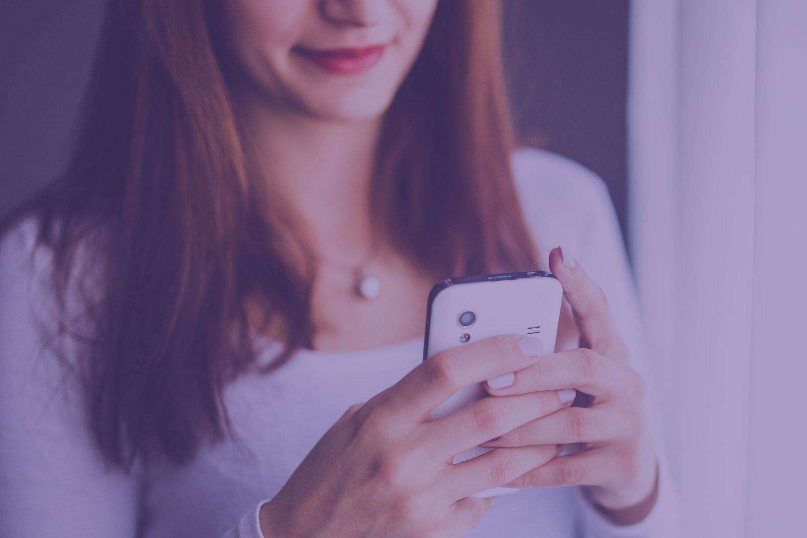 Conocer la comunidad de WhatsApp que está revolucionando la experiencia de la maternidad