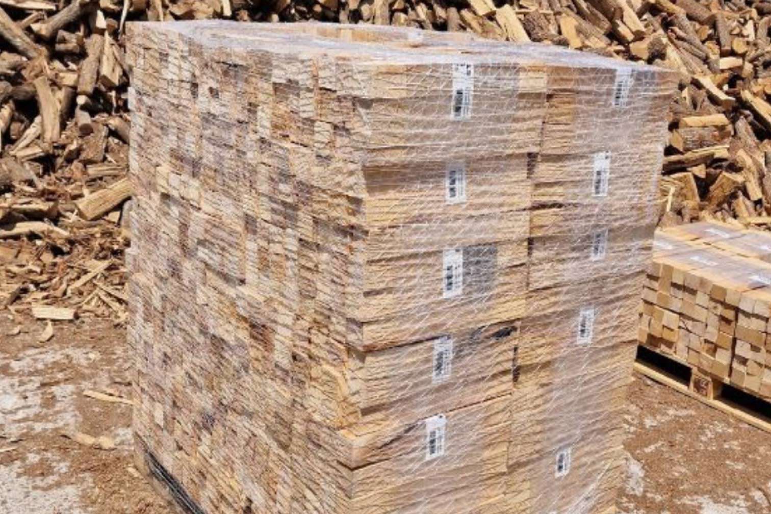 Leña de haya, un producto ideal para los hornos de pizzerías napolitanas