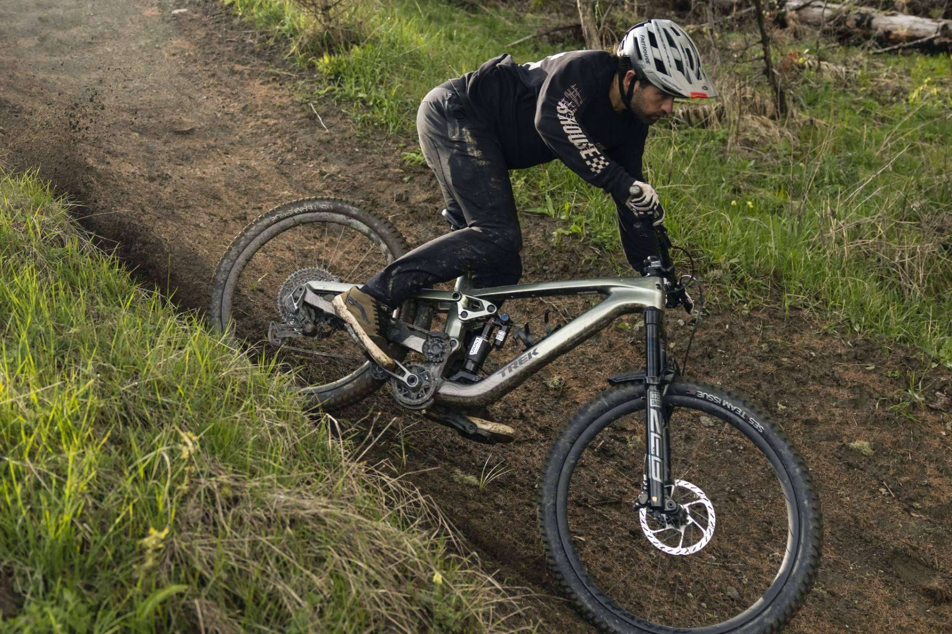 Elegir una bici rígida o doble suspensión en MTB, por Sanferbike