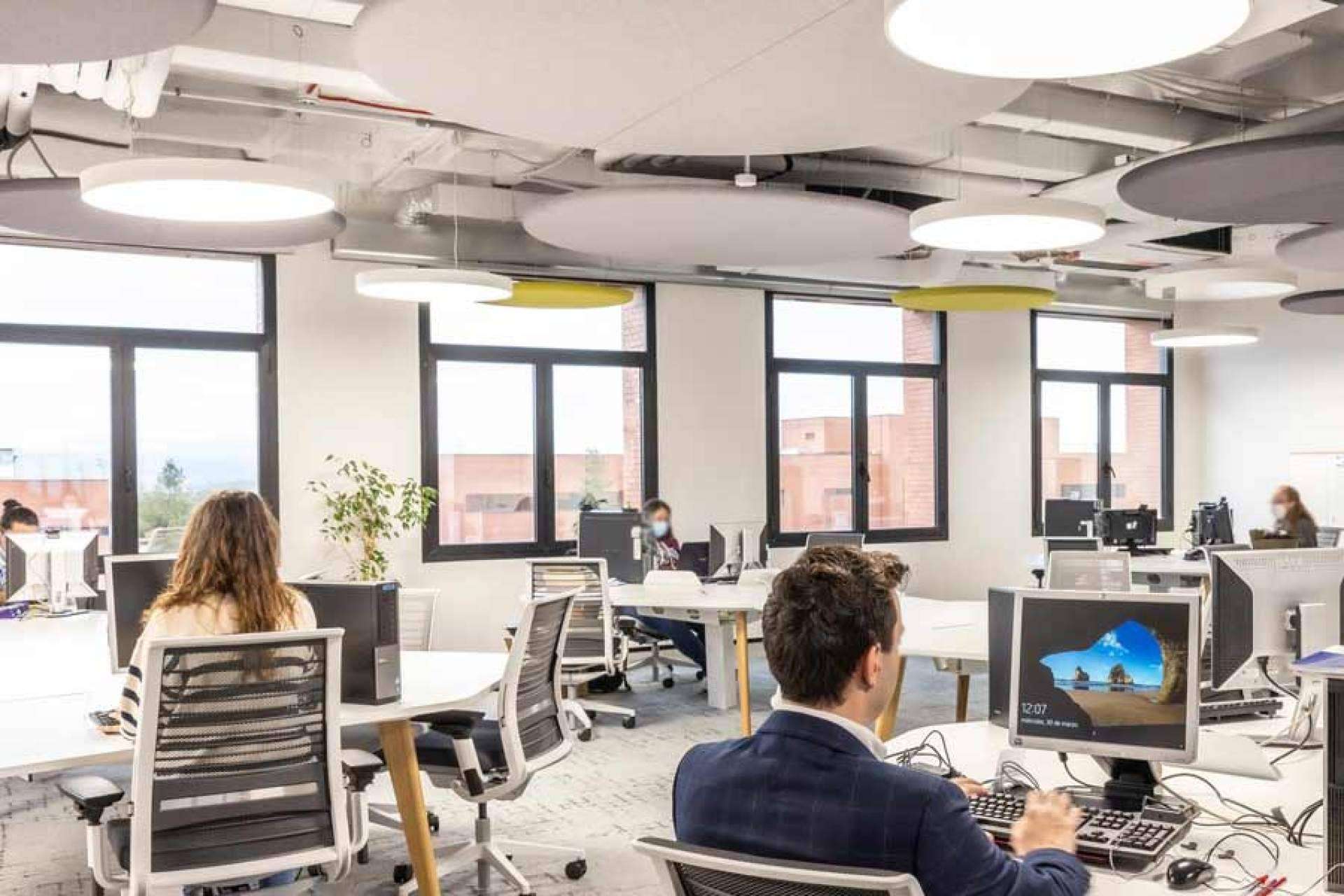 Calidad acústica; ISO 229555 y el confort acústico en oficinas abiertas