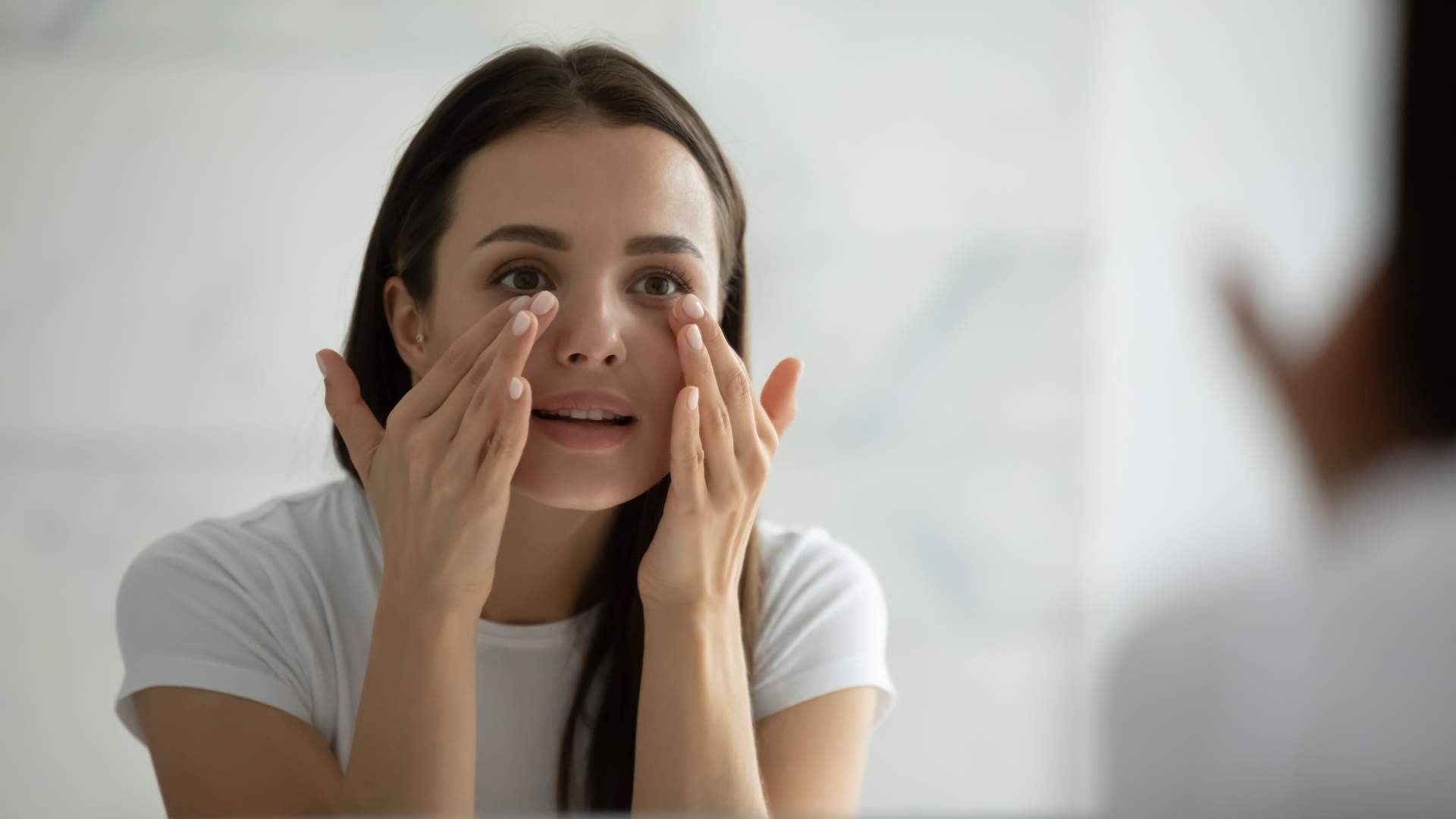 Centro de Estética Xènia y el éxito de sus cremas sérum contorno de ojos