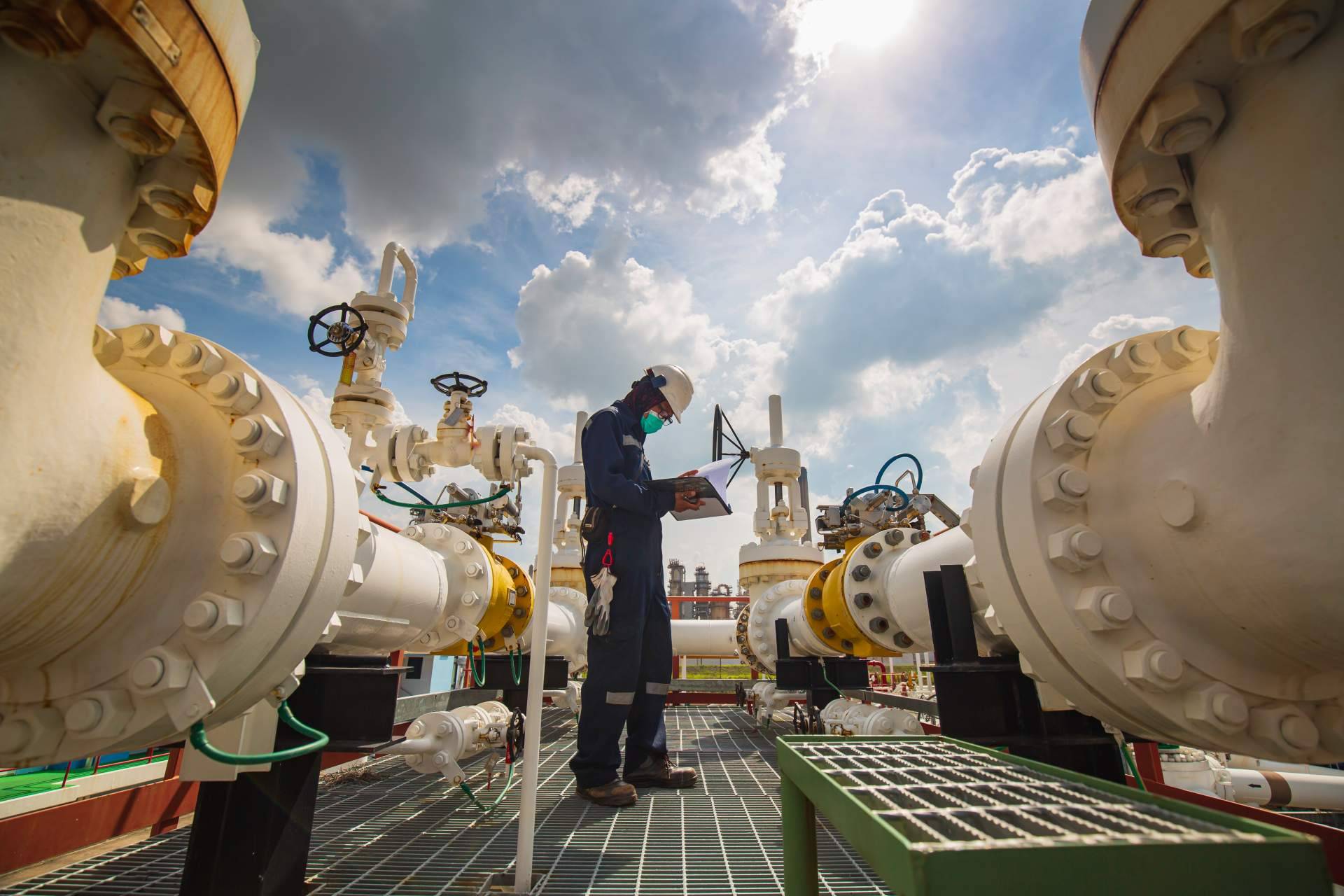 Cuáles son los desafíos y soluciones en equipamiento para ambientes extremos en la industria petrolera