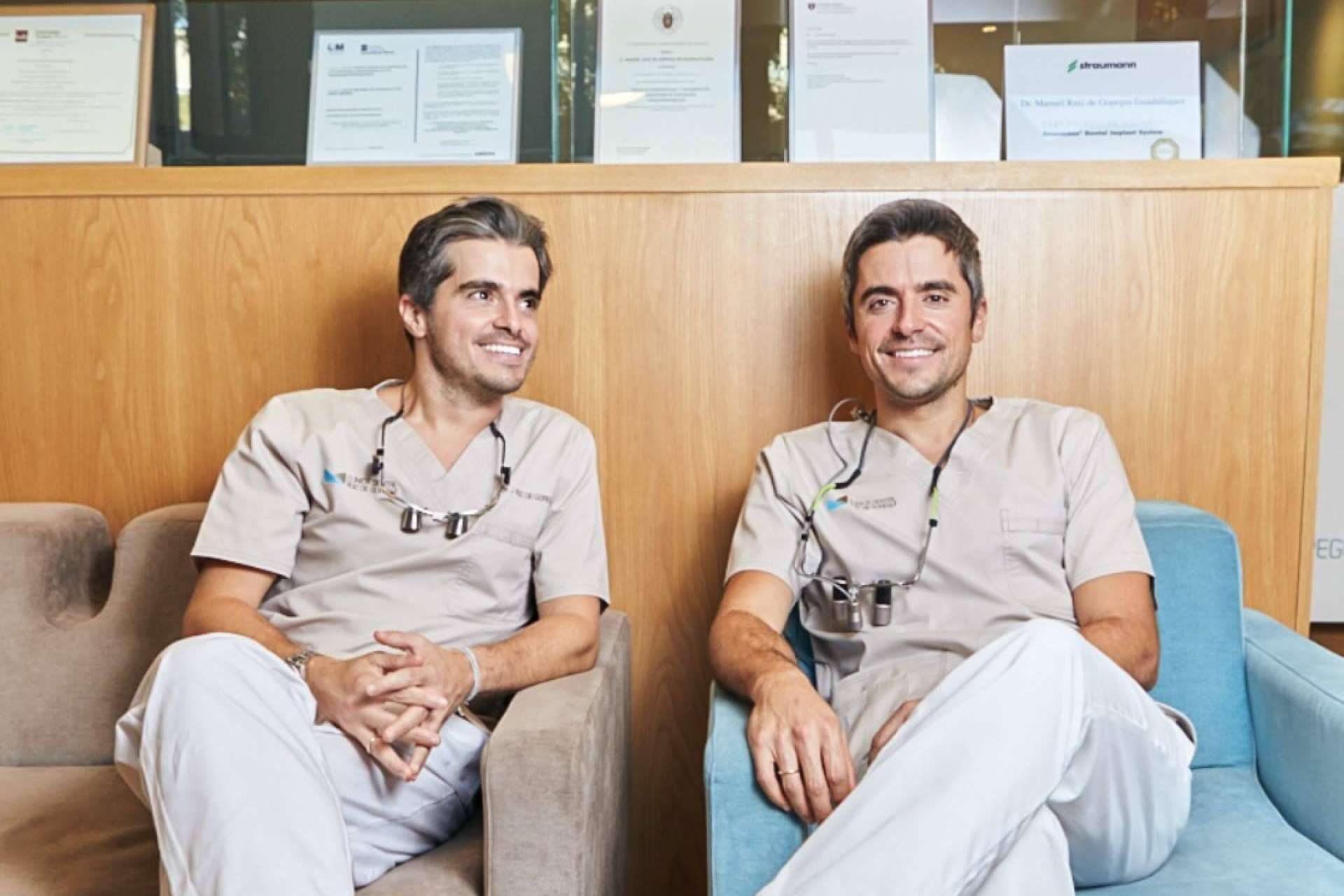 ¿Cómo evitar la periimplantitis?, con Clínica Dental Ruiz de Gopegui