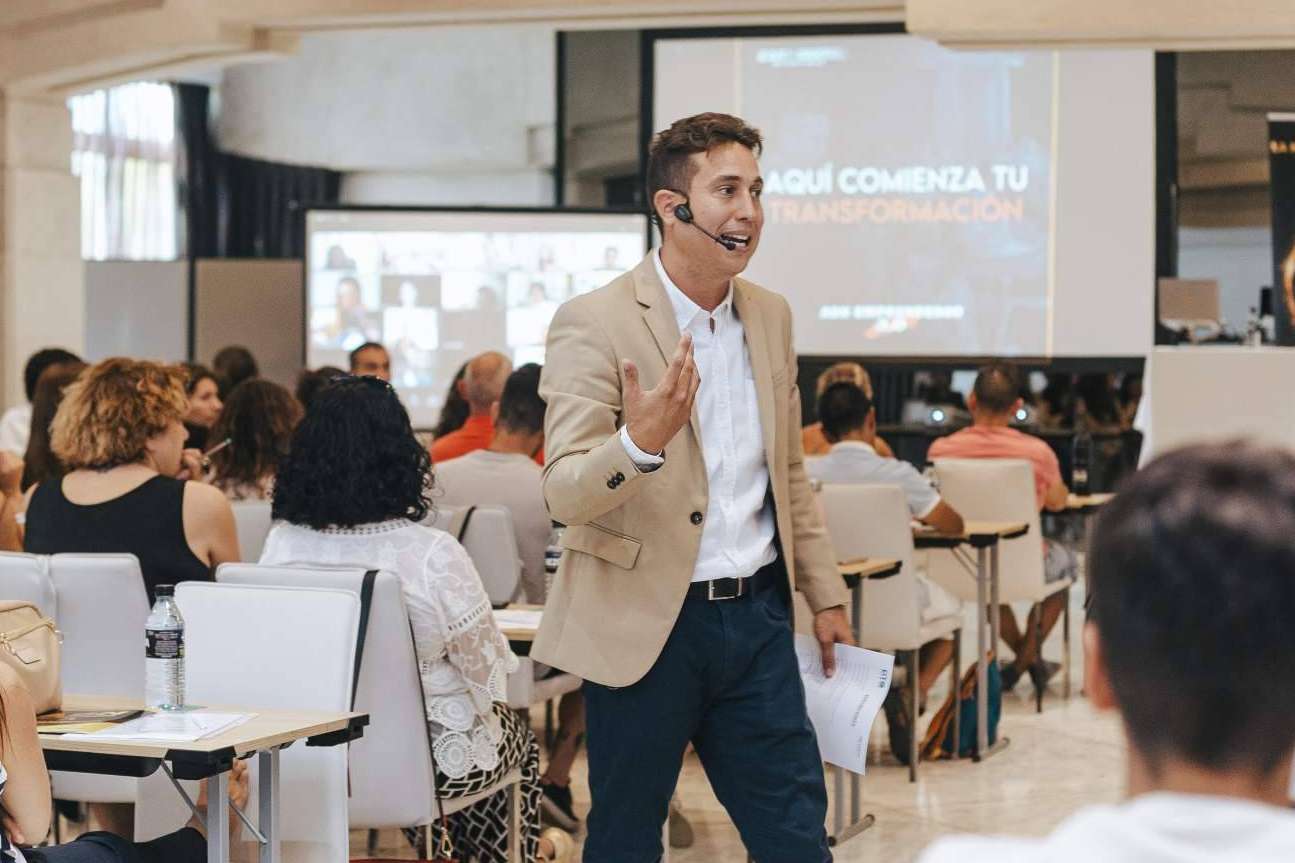 'TransformarSER - Manifiesta todo tu potencial', el programa vivencial de transformación personal de Escuela Consciente