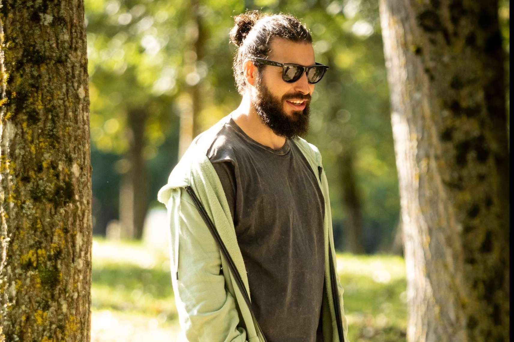 Confección y distribución de prendas de ropa street-wear