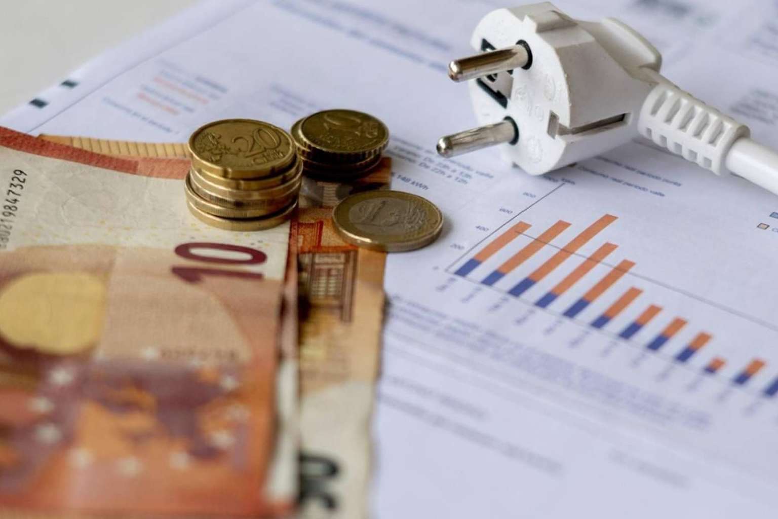¿Hacia dónde se dirigen los precios de la luz y el gas en 2024?