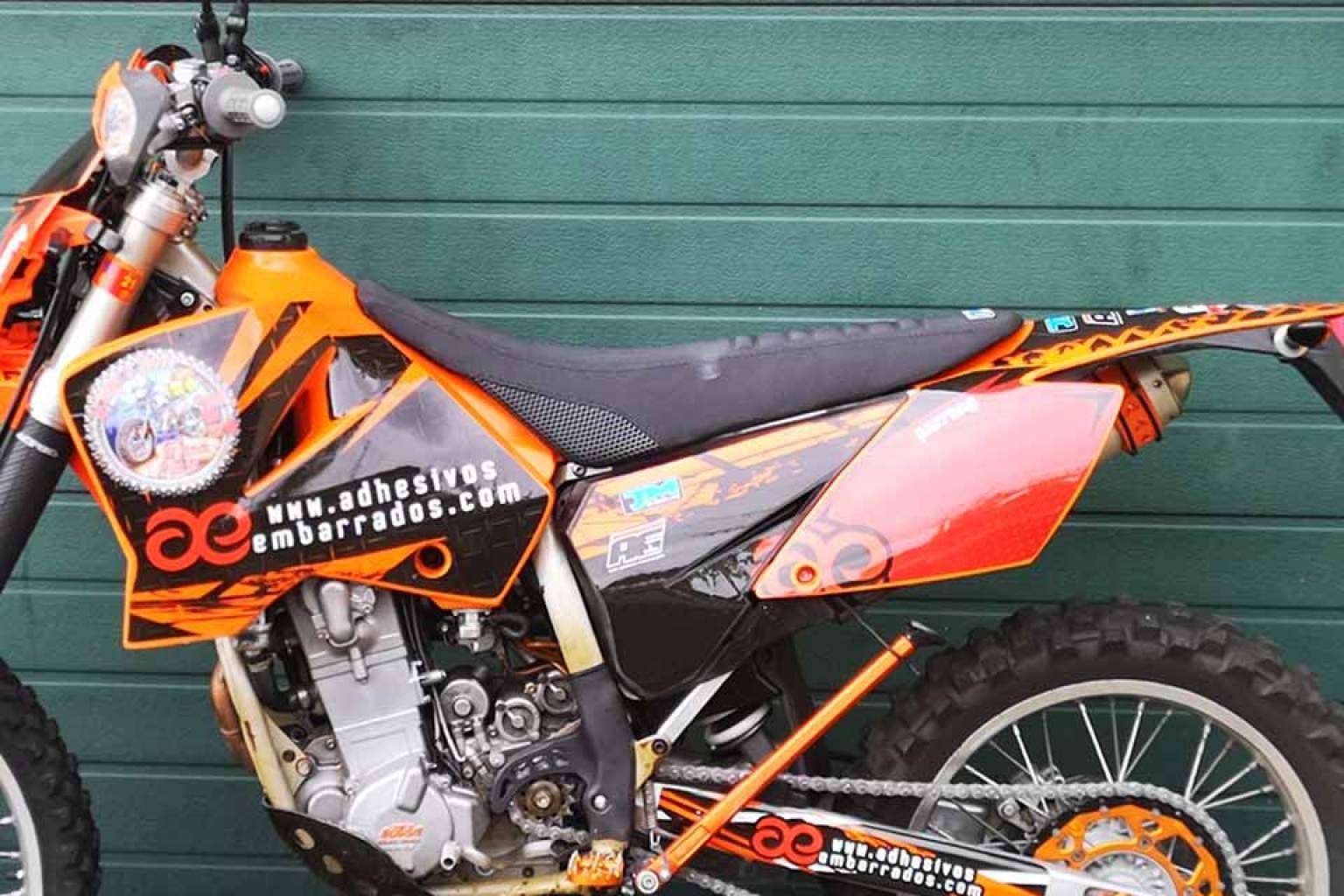 Lograr un mayor agarre con asientos de motos antideslizantes, con JM-FUNDAS