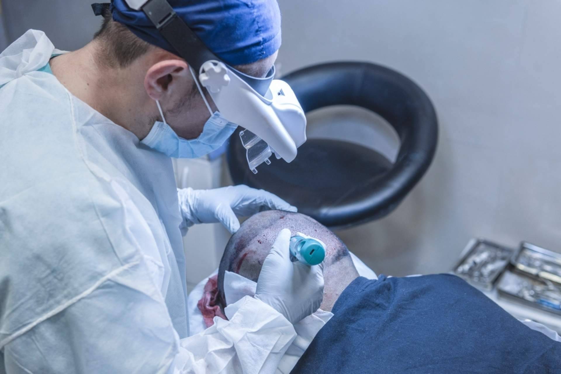 Excelencia y efectividad en tratamientos e implantes capilares en Instituto Quirúrgico Capilar