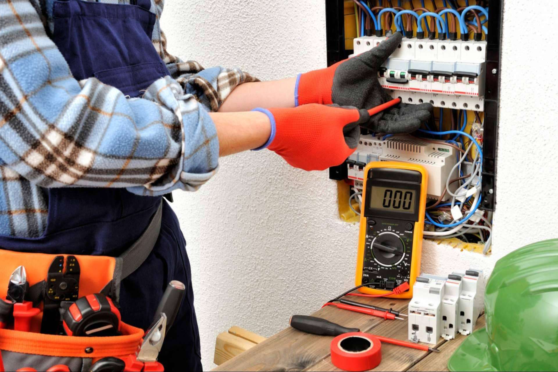 ¿Por qué optar por los magnetotérmicos C120N de Schneider?, por Cadenza Electric