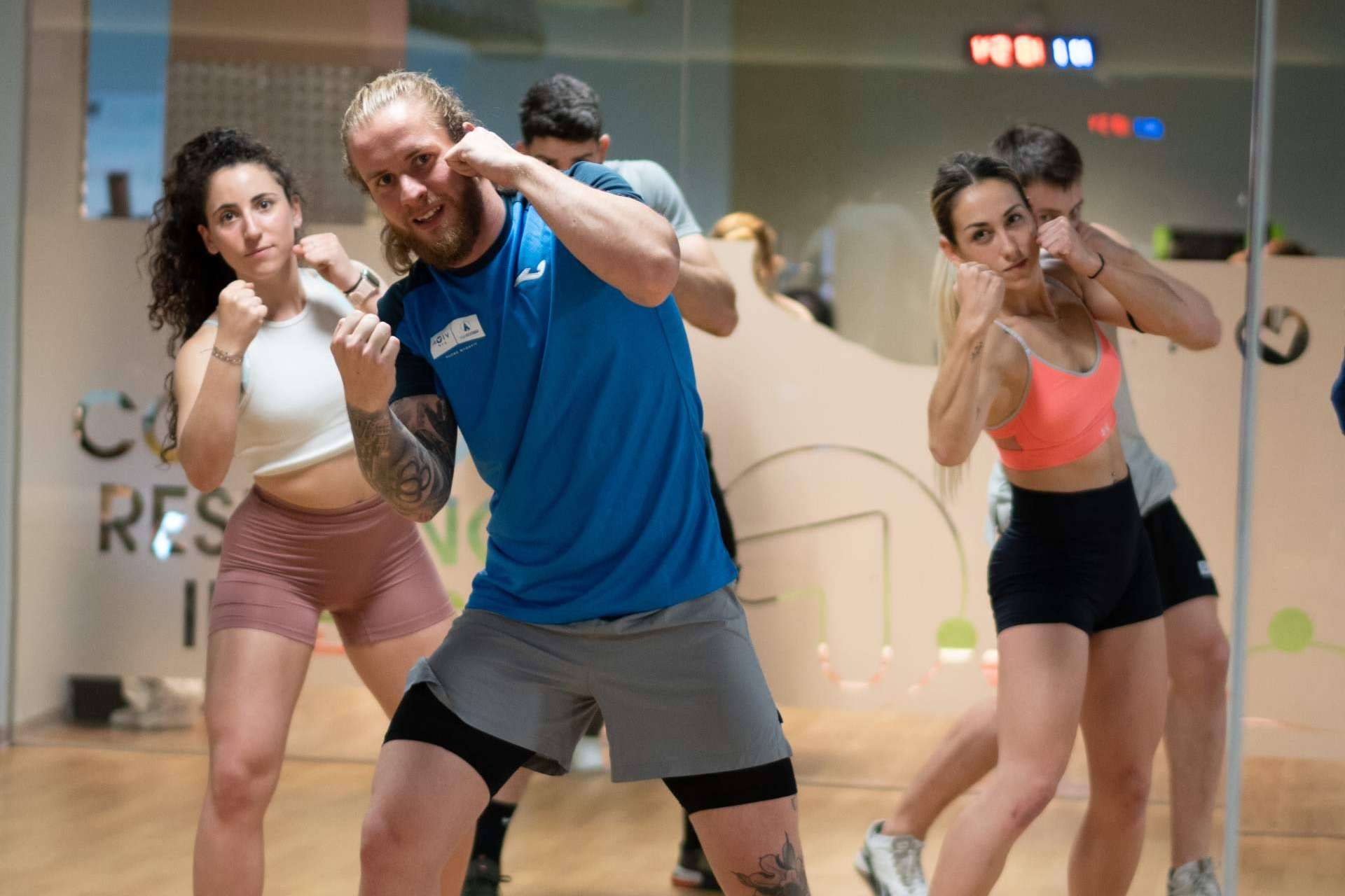 VivaGym, entrenamiento de definición muscular mediante las clases de Body Pump, GAP y HYROX® WOD