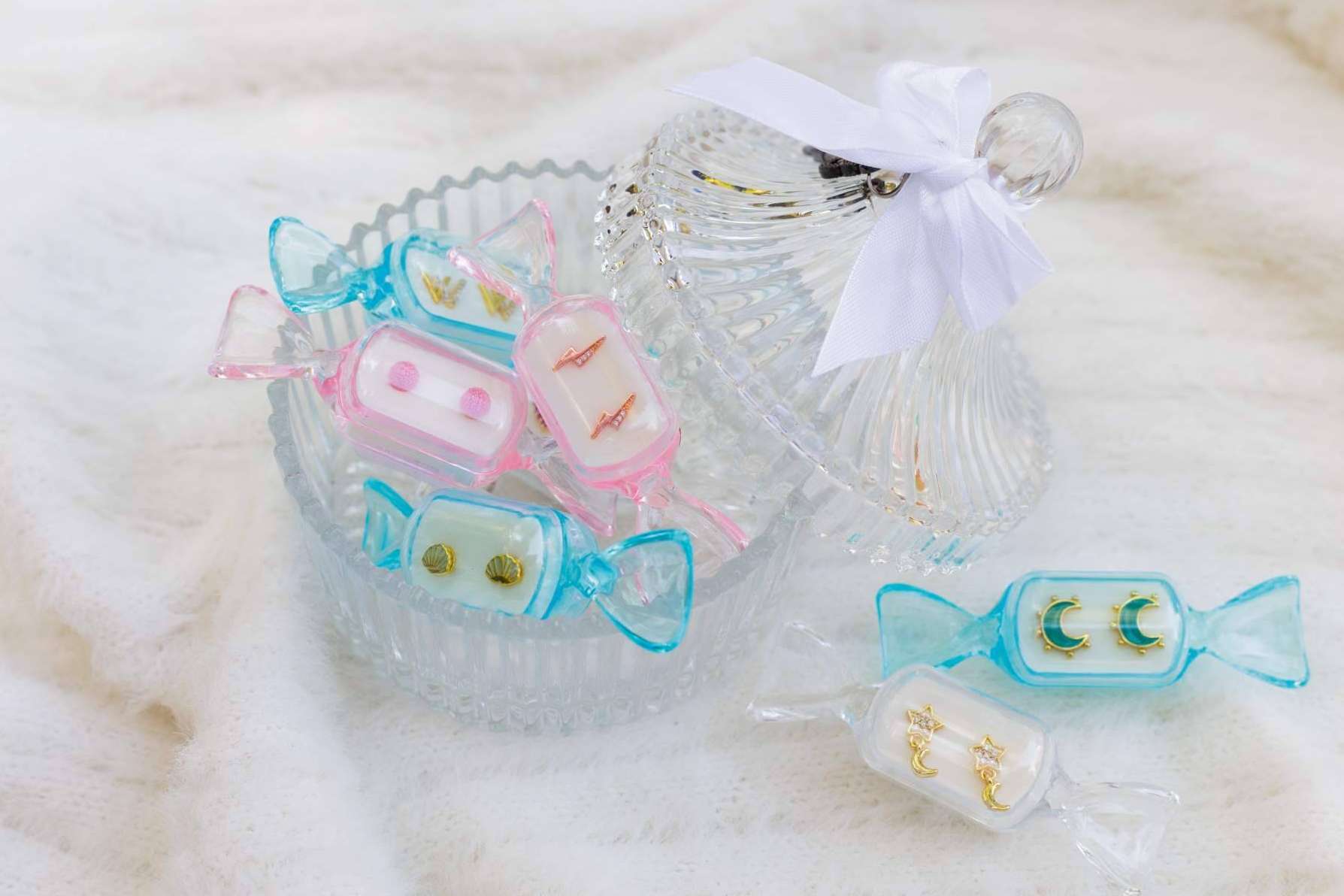 Piezas de joyería hipoalergénica en envases originales ideales para regalar, con BCLabs