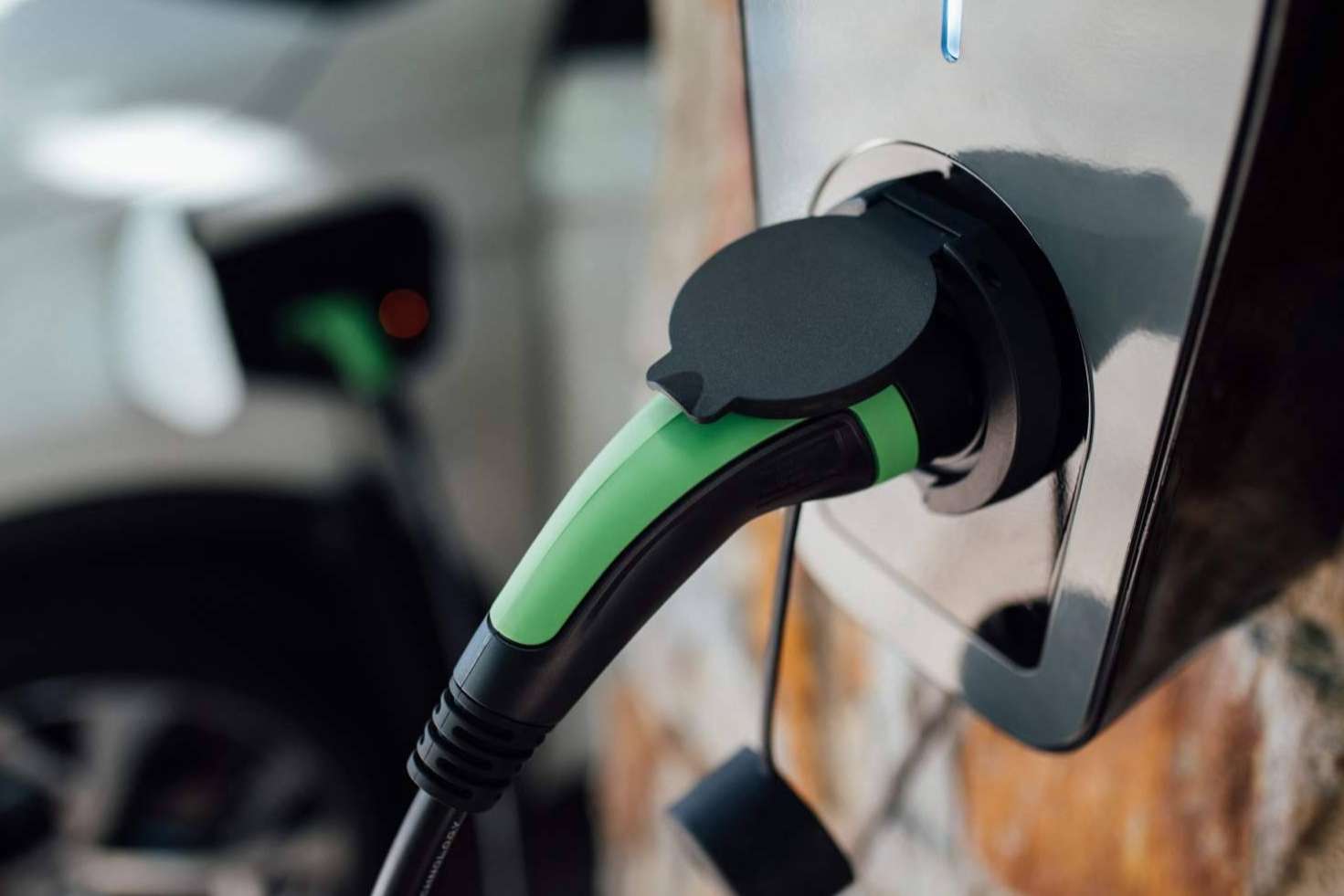 ECOTECH se especializa en la fabricación de equipos de recarga para vehículos eléctricos