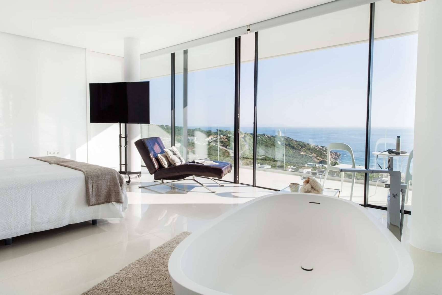 Villa Alkaram, una villa de lujo ideal para disfrutar de una escapada inolvidable en Zahara de los Atunes