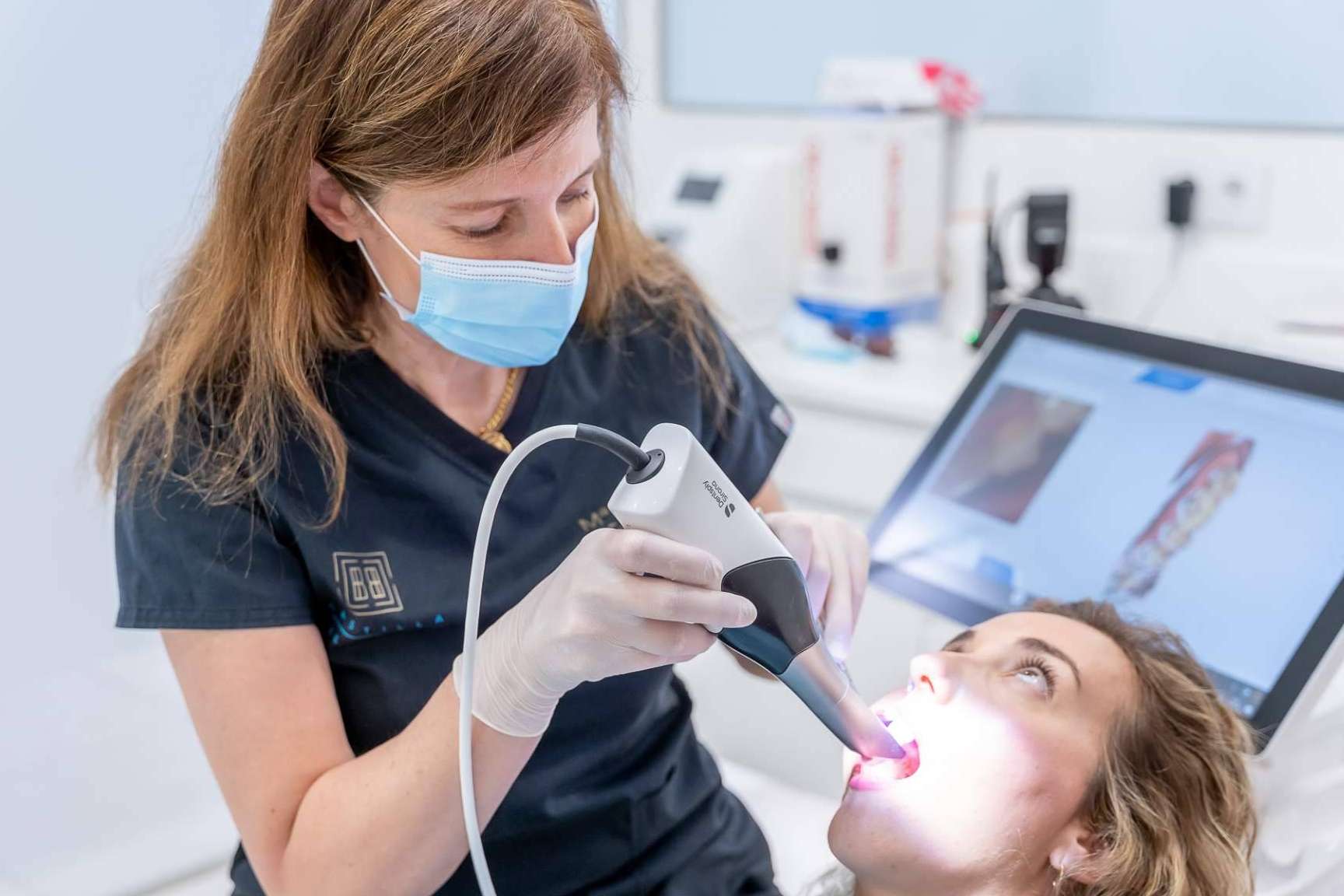 Clínica Dental Castilla Bersabé ofrece tecnología y personalización para casos de alta complejidad
