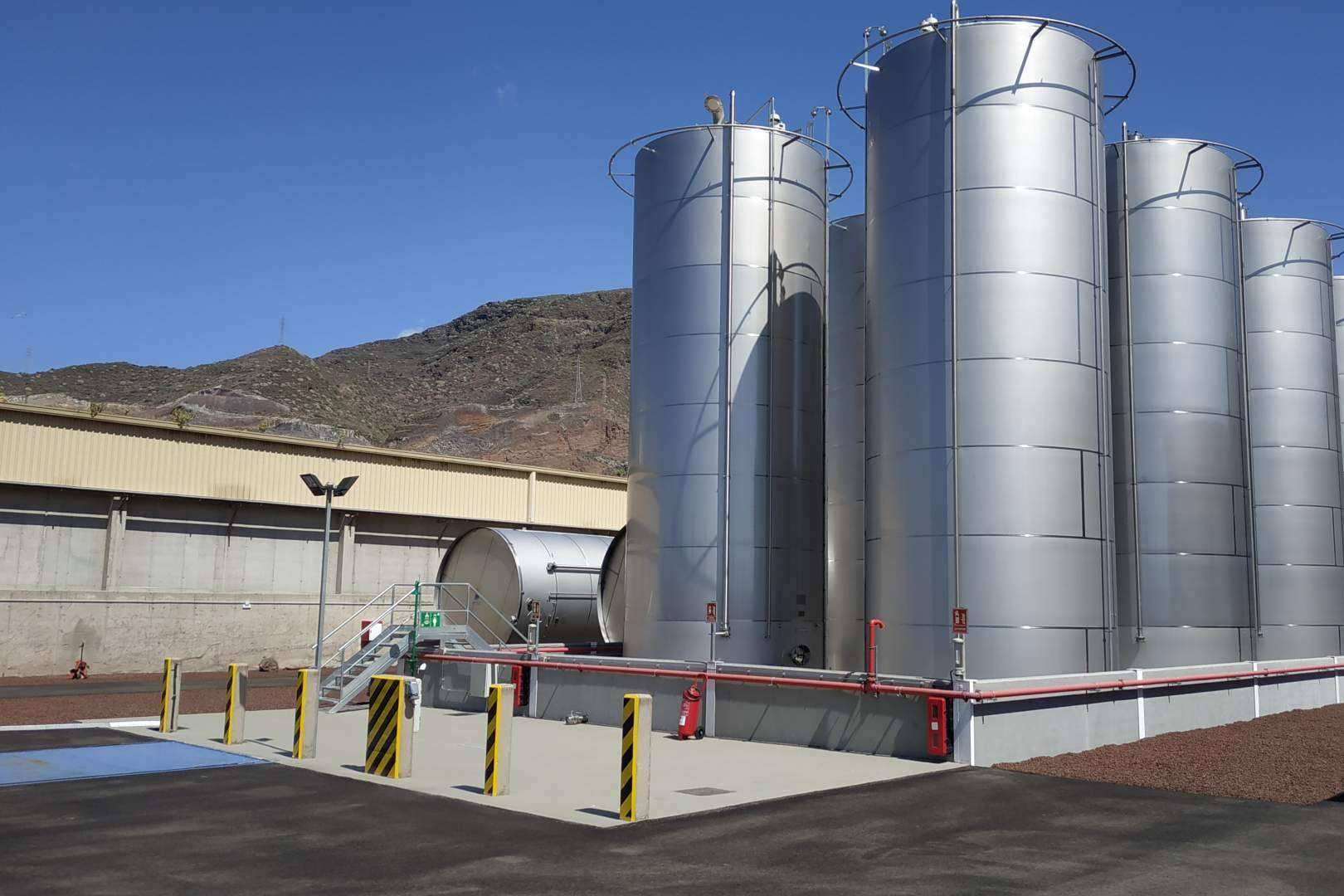 Solera de hormigón destilería con fibras de Barchip sin mallazos, por Fibratec