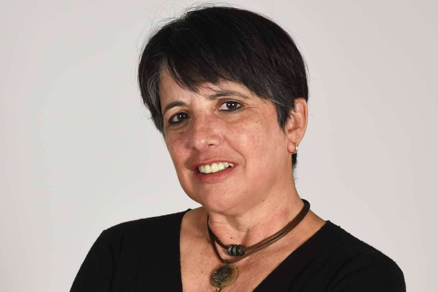 Teneca presenta 'La del claro de luna. Tintziri', su último libro