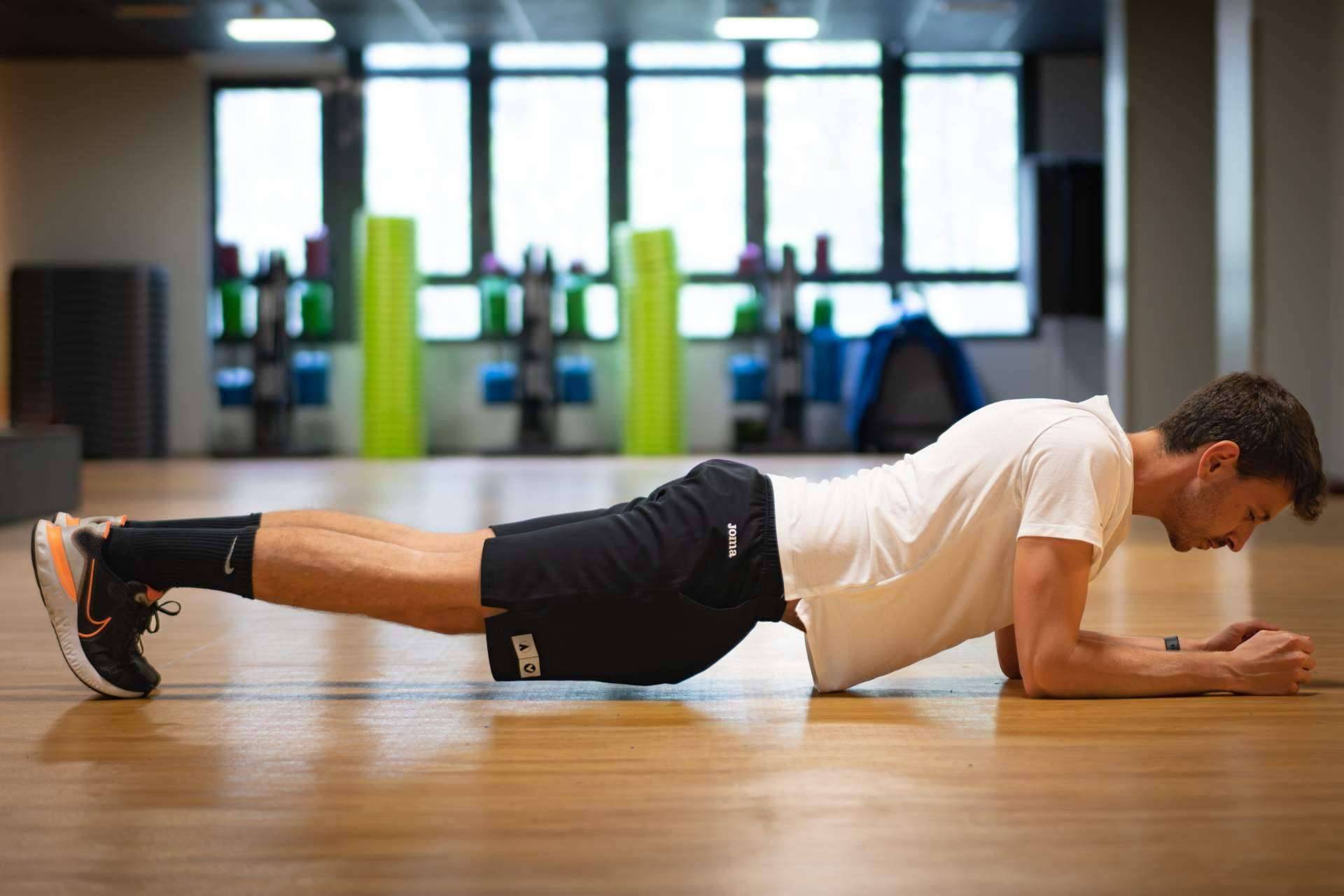 ¿Cómo hacer abdominales exprés en 15 minutos al día?