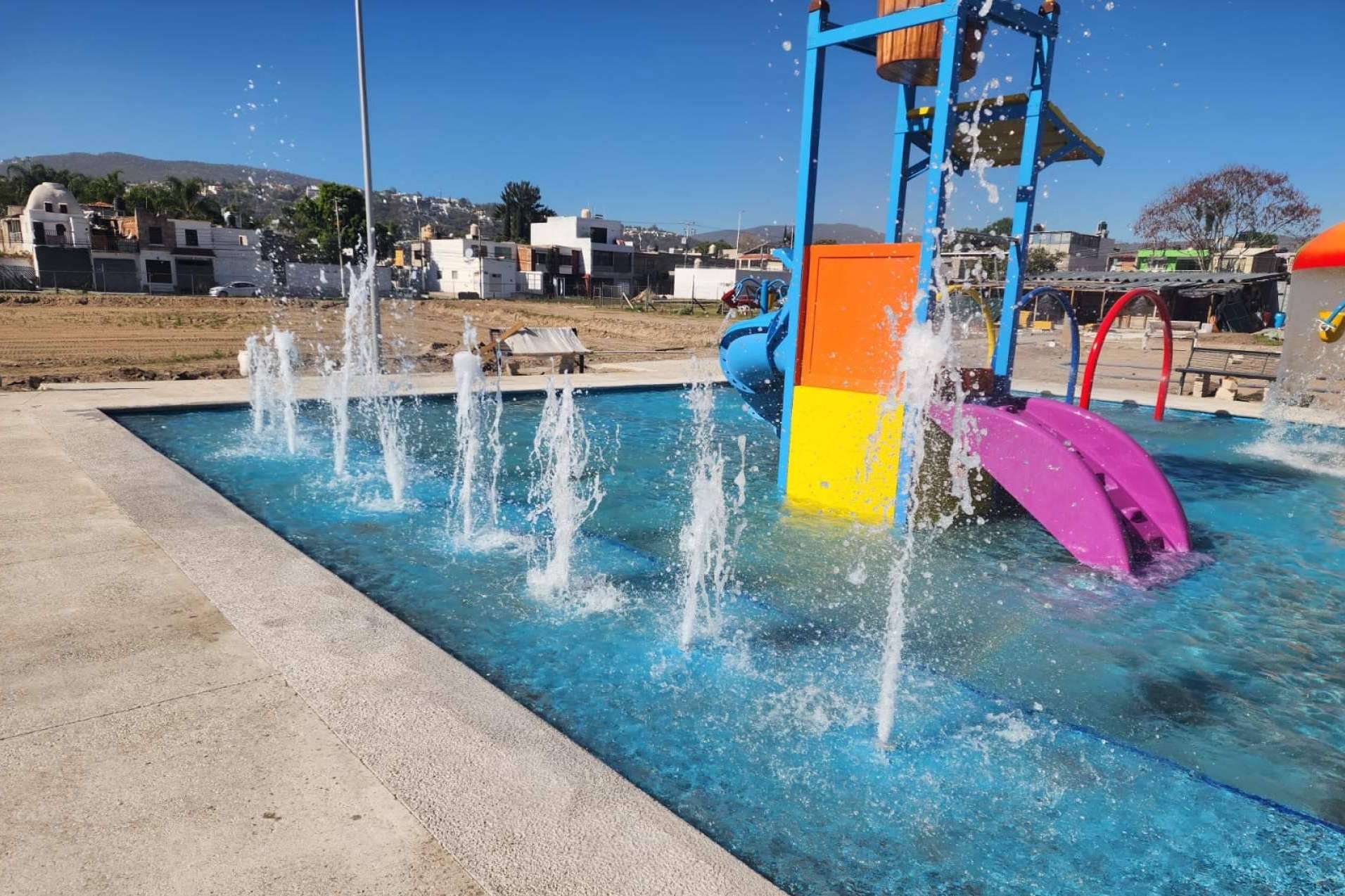 DoPlay dispone de juegos infantiles acuáticos que se adaptan a las necesidades de hoteles, balnearios y otros establecimientos