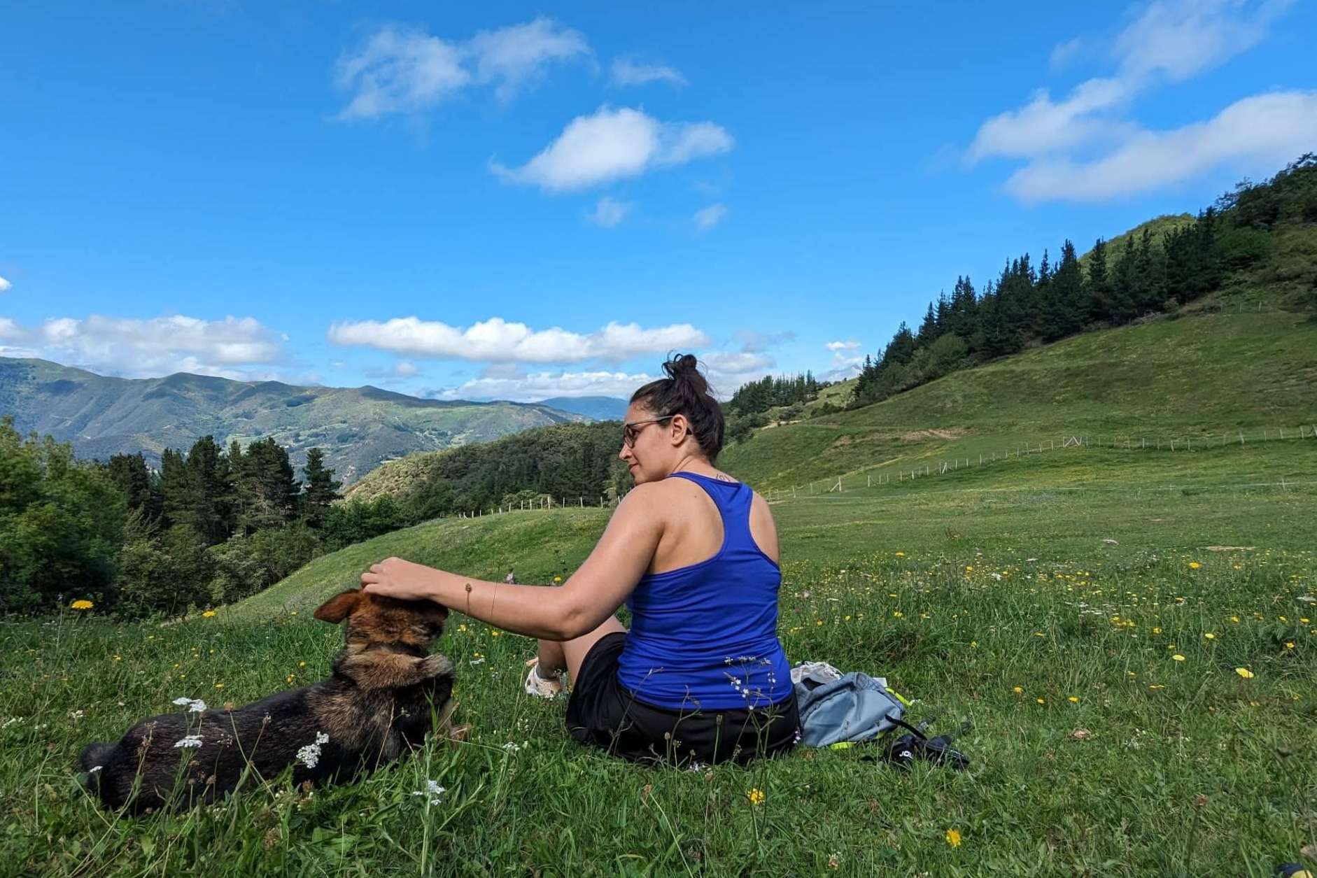 La Perezosa ofrece un plan de vacaciones alternativas con yoga en el valle de Liébana, Cantabria
