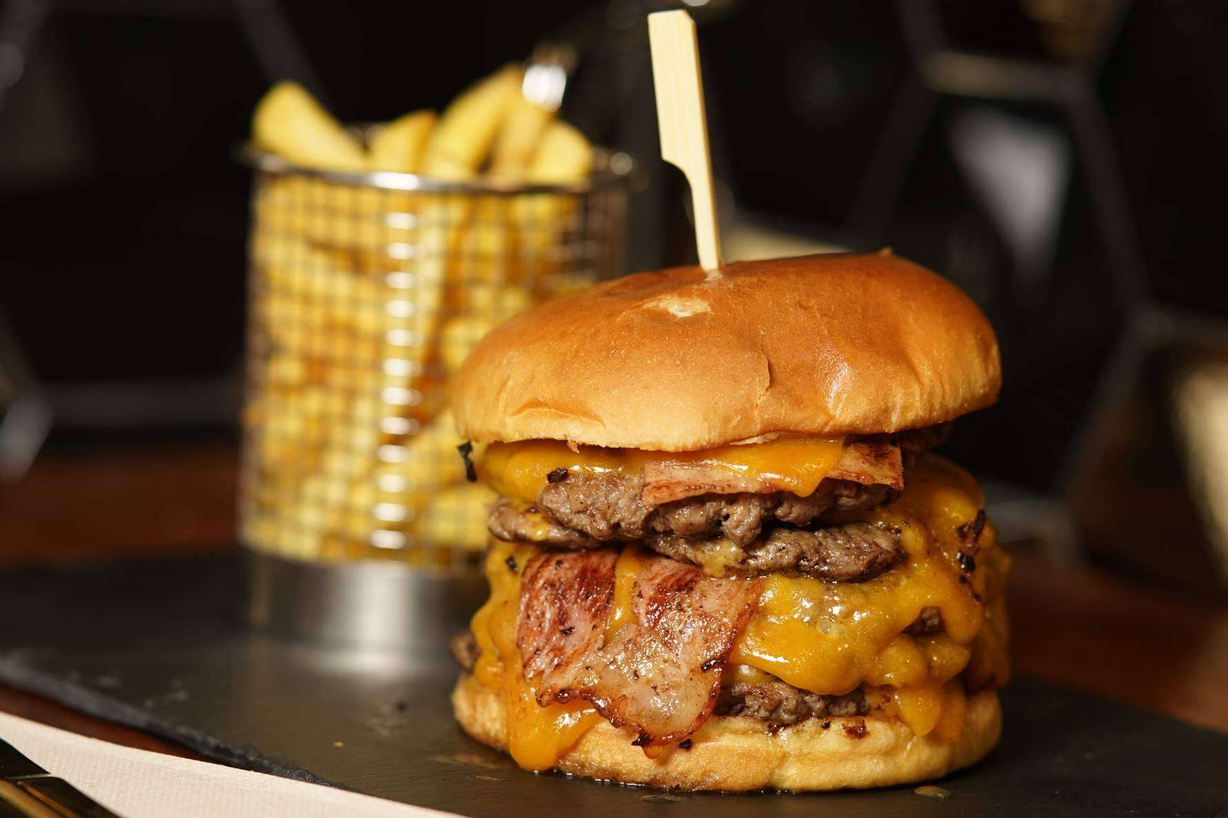 El mercado gastronómico de Madrid recibe a New York Crush, una hamburguesería de estilo neoyorkino