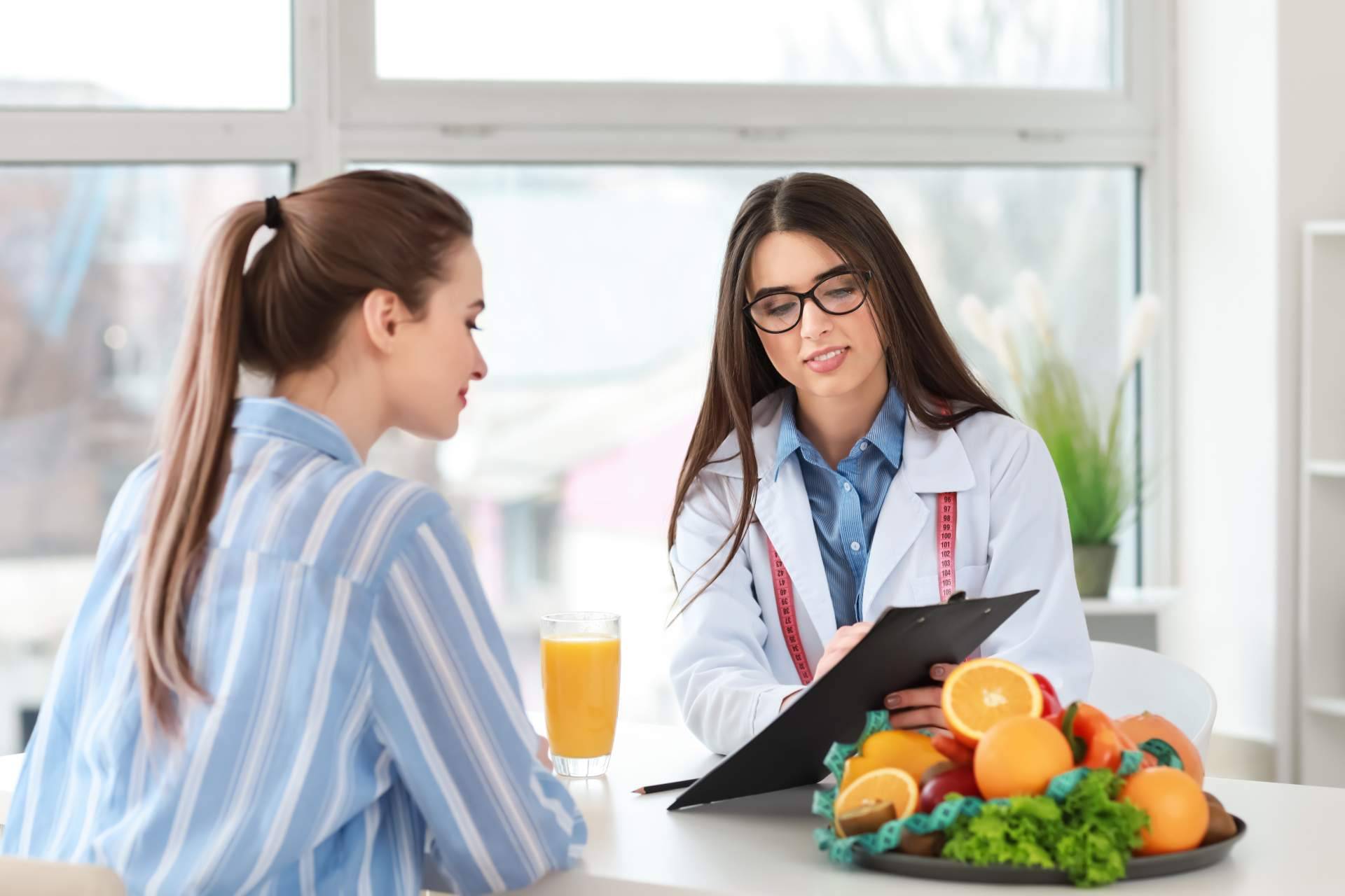Bienestar para la mujer con dietas y nutricionistas profesionales