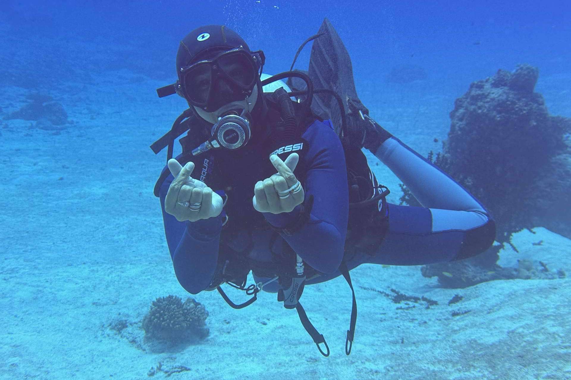 Inmersión submarina en la fauna marítima con Drop Dive Maldives