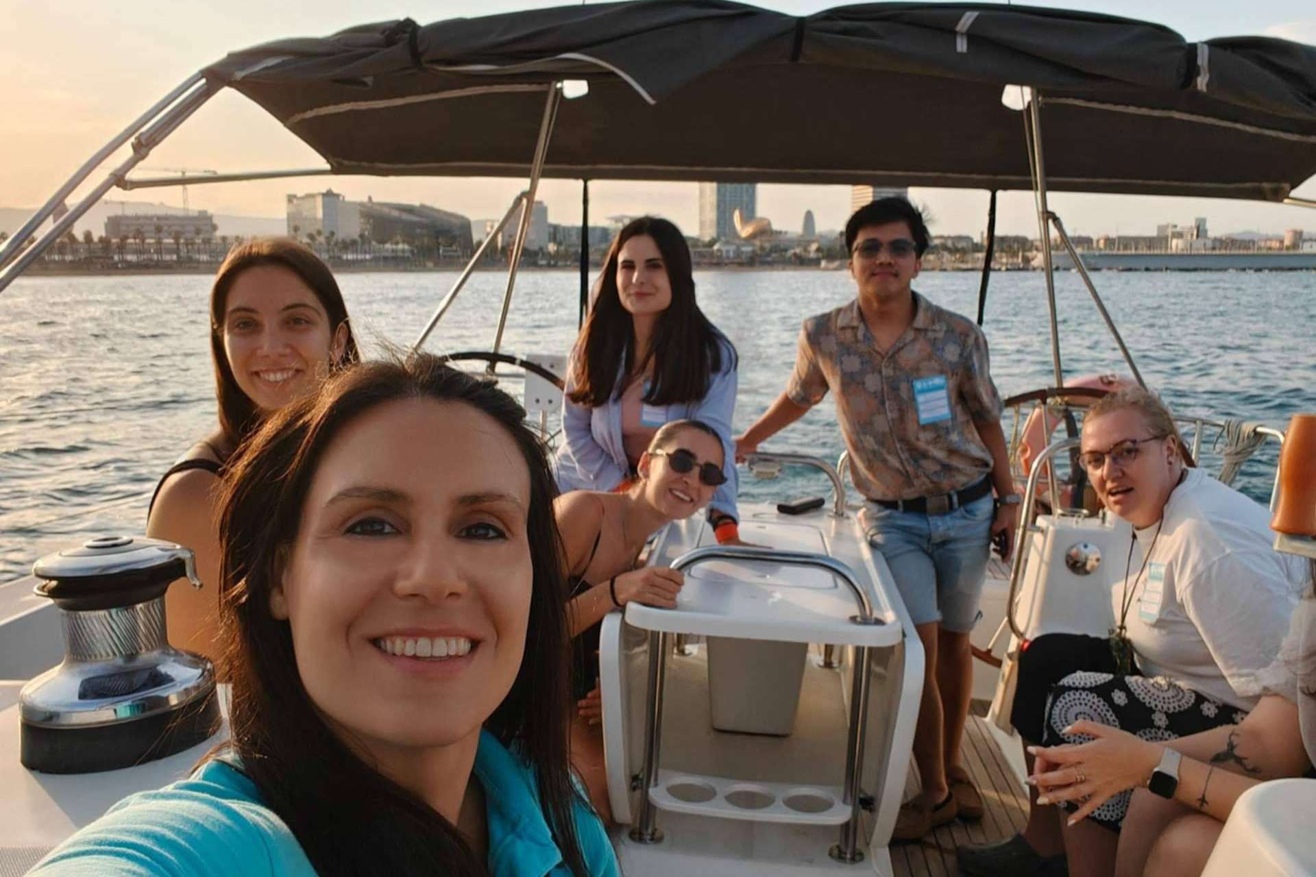 Practicar idiomas a bordo de un velero en verano