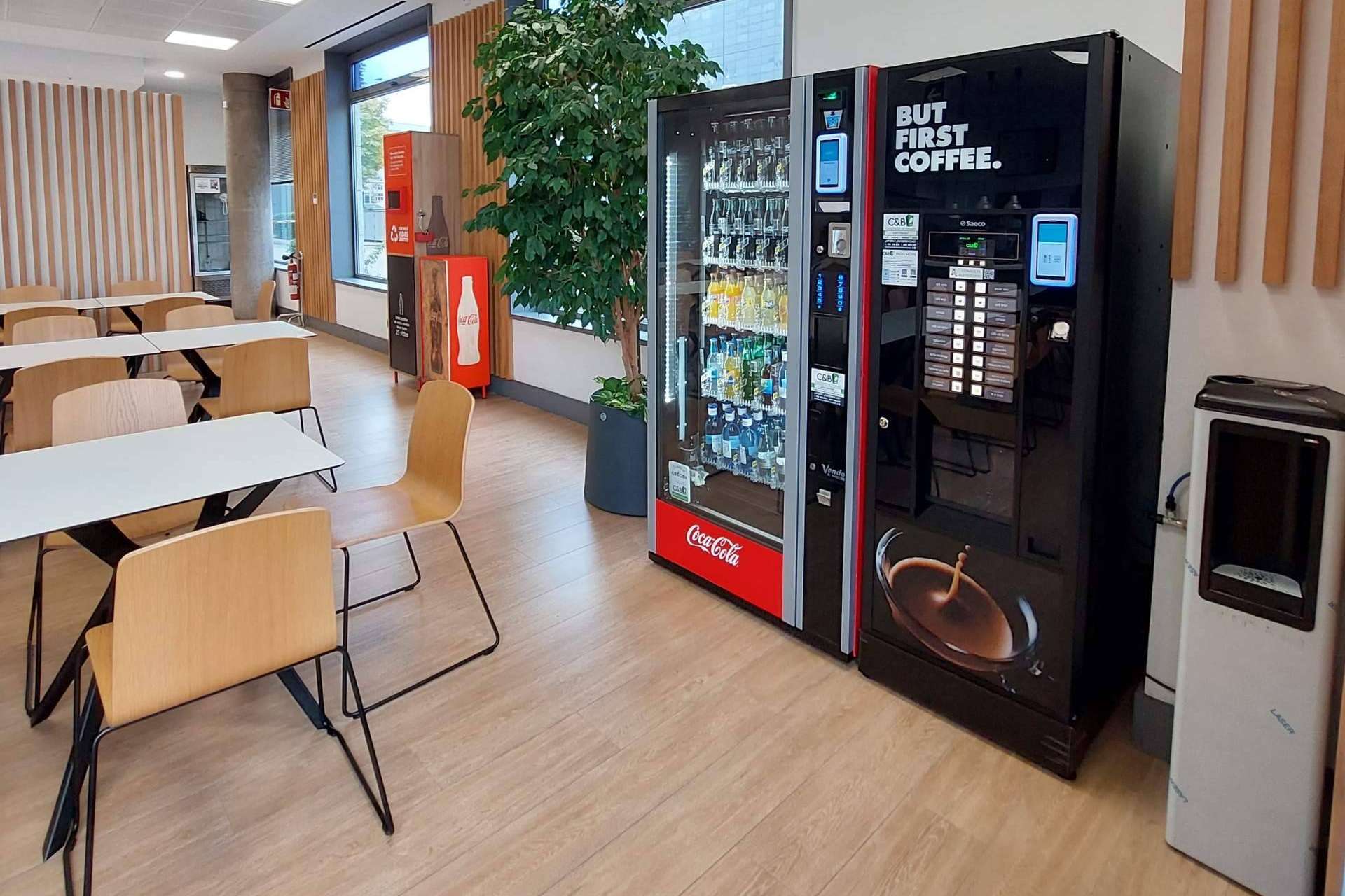 Las máquinas de bebidas frías de C&B Señor son una opción rentable para empresas y locales comerciales