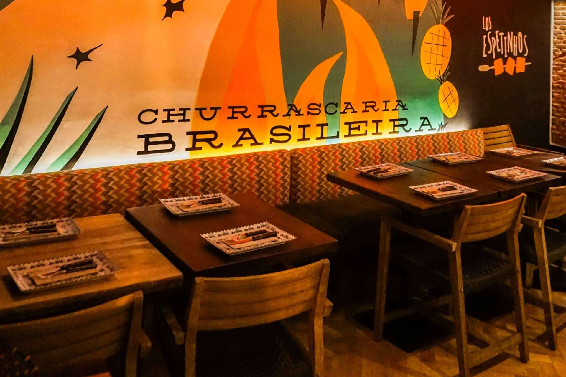 El buffet de carnes que ofrece Los Espetinhos refleja el sabor típico de la mejor cocina brasileña