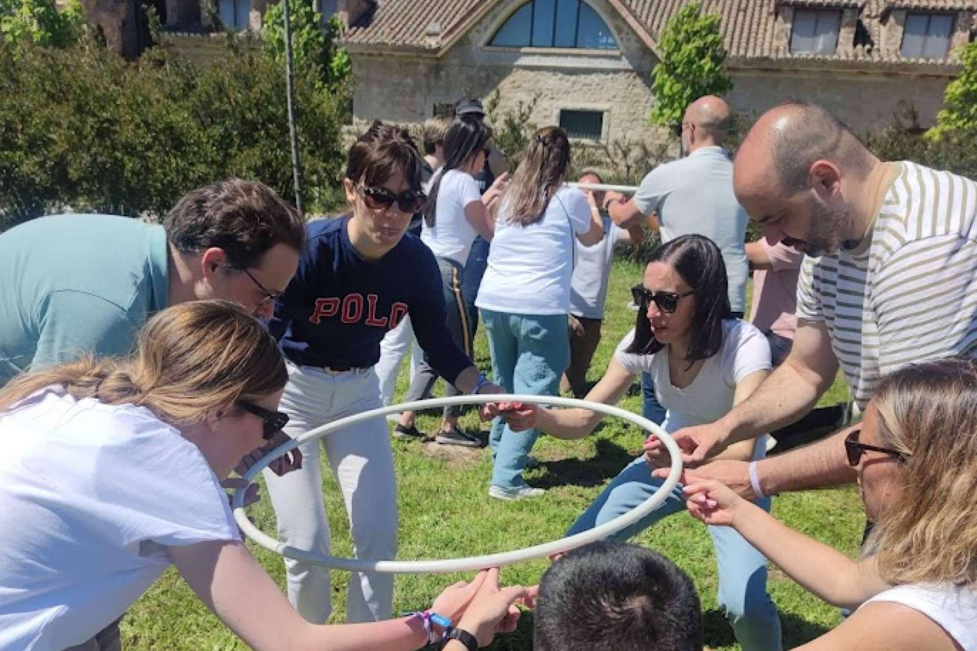 Experiencias de liderazgo en la naturaleza para fortalecer el team building con No Name Sport