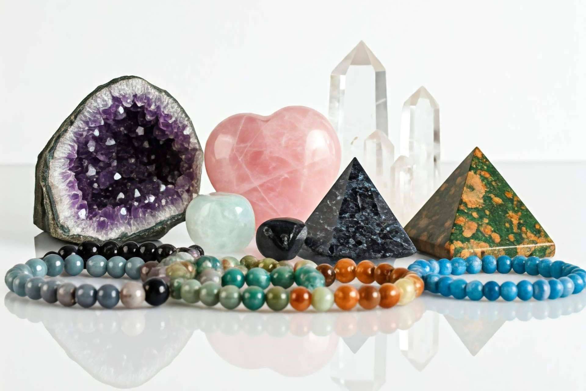 Comprar minerales naturales y cristales para el bienestar y la decoración de forma 100% online, en UniArt