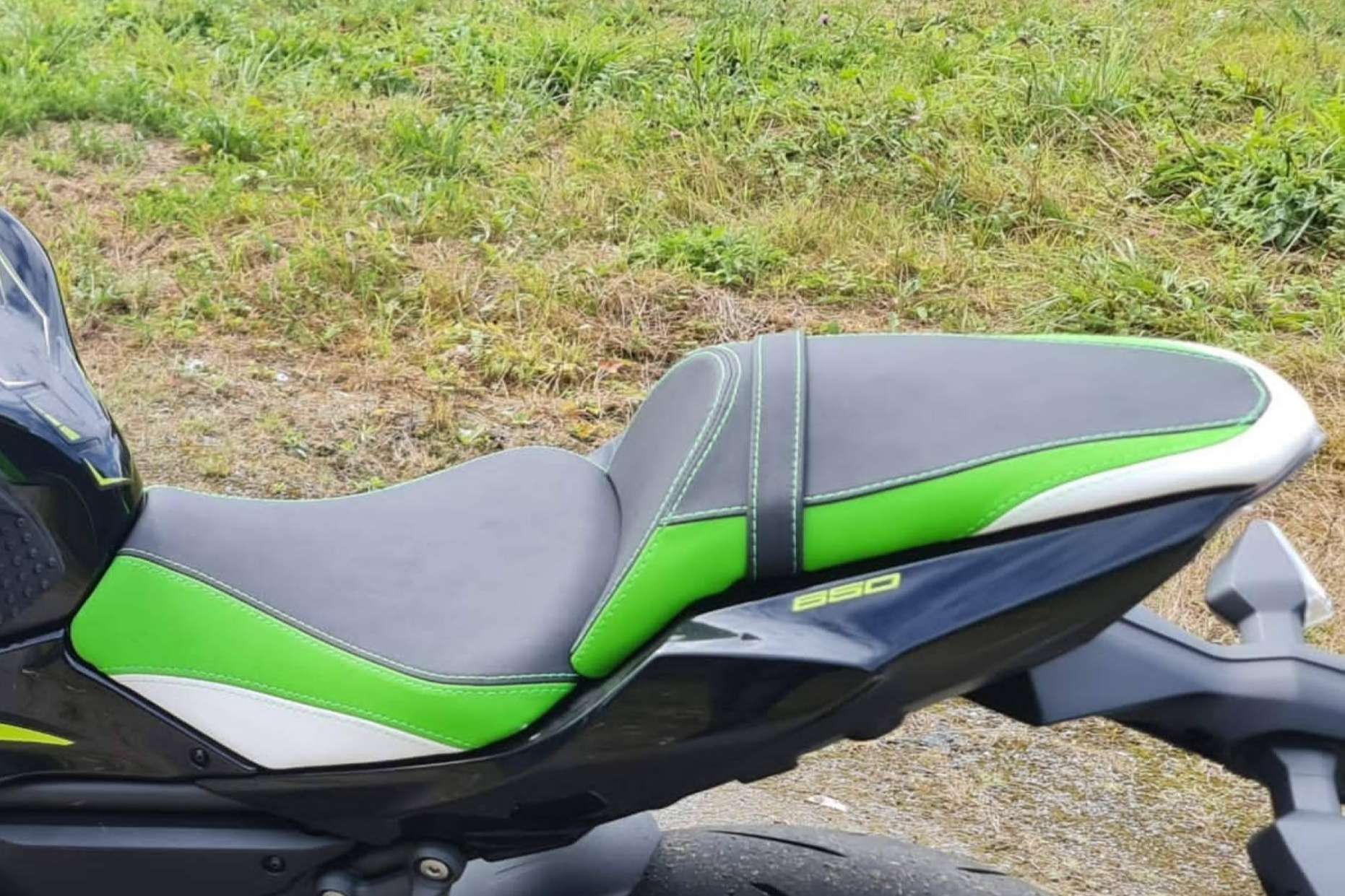 Tapizar el asiento de moto, comodidad y diseño adaptados a cada necesidad