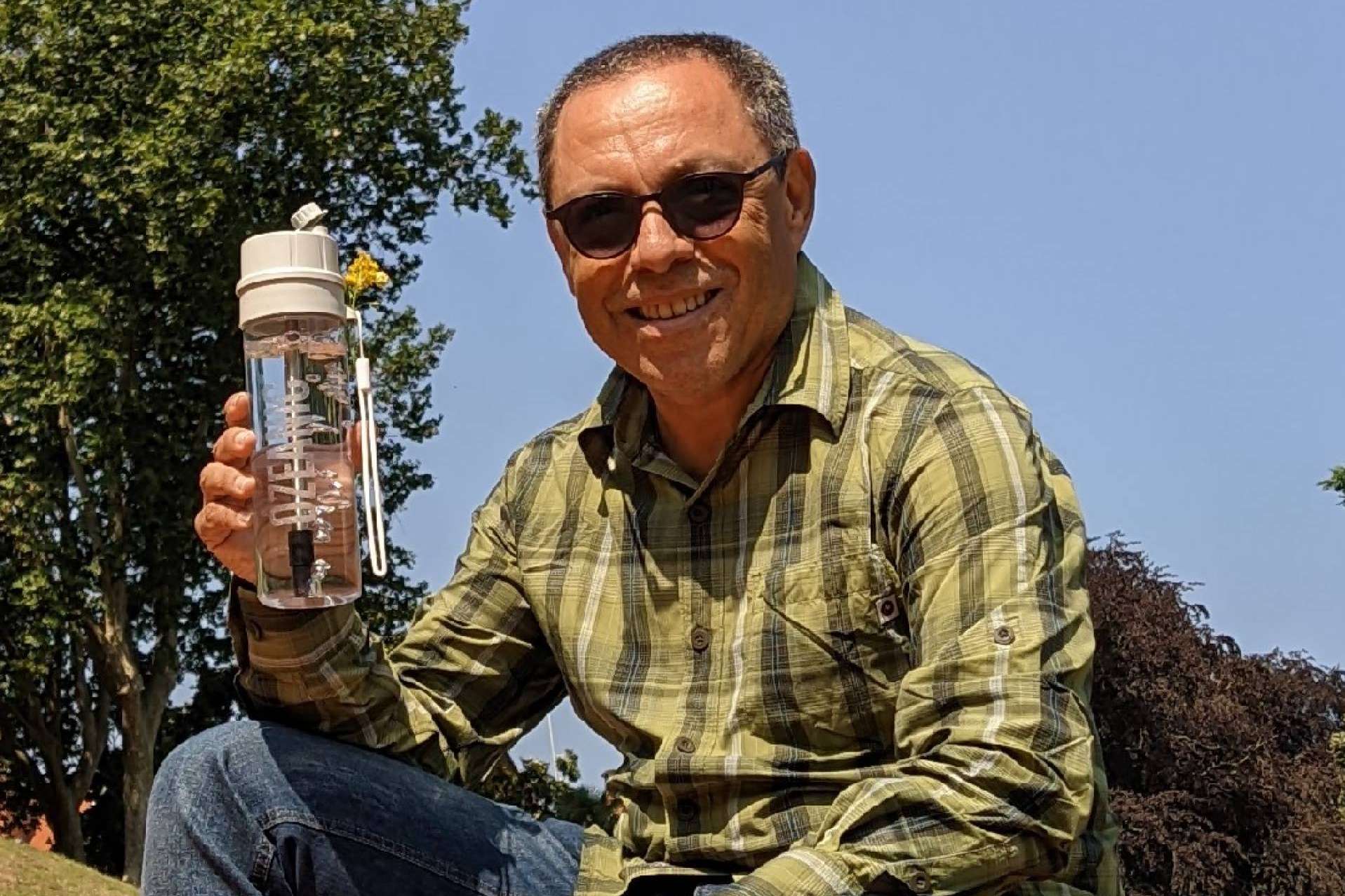Ozeanic revoluciona la purificación del agua con su innovadora botella potabilizadora