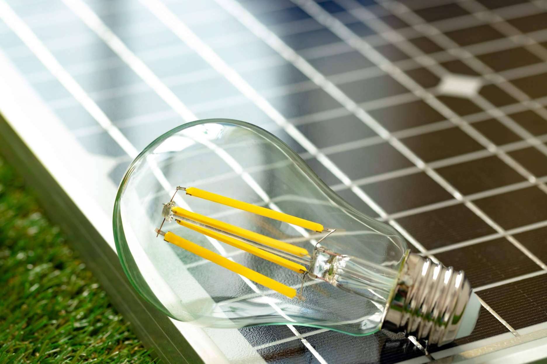 Comparativa técnica entre baterías virtuales y baterías físicas en autoconsumo solar