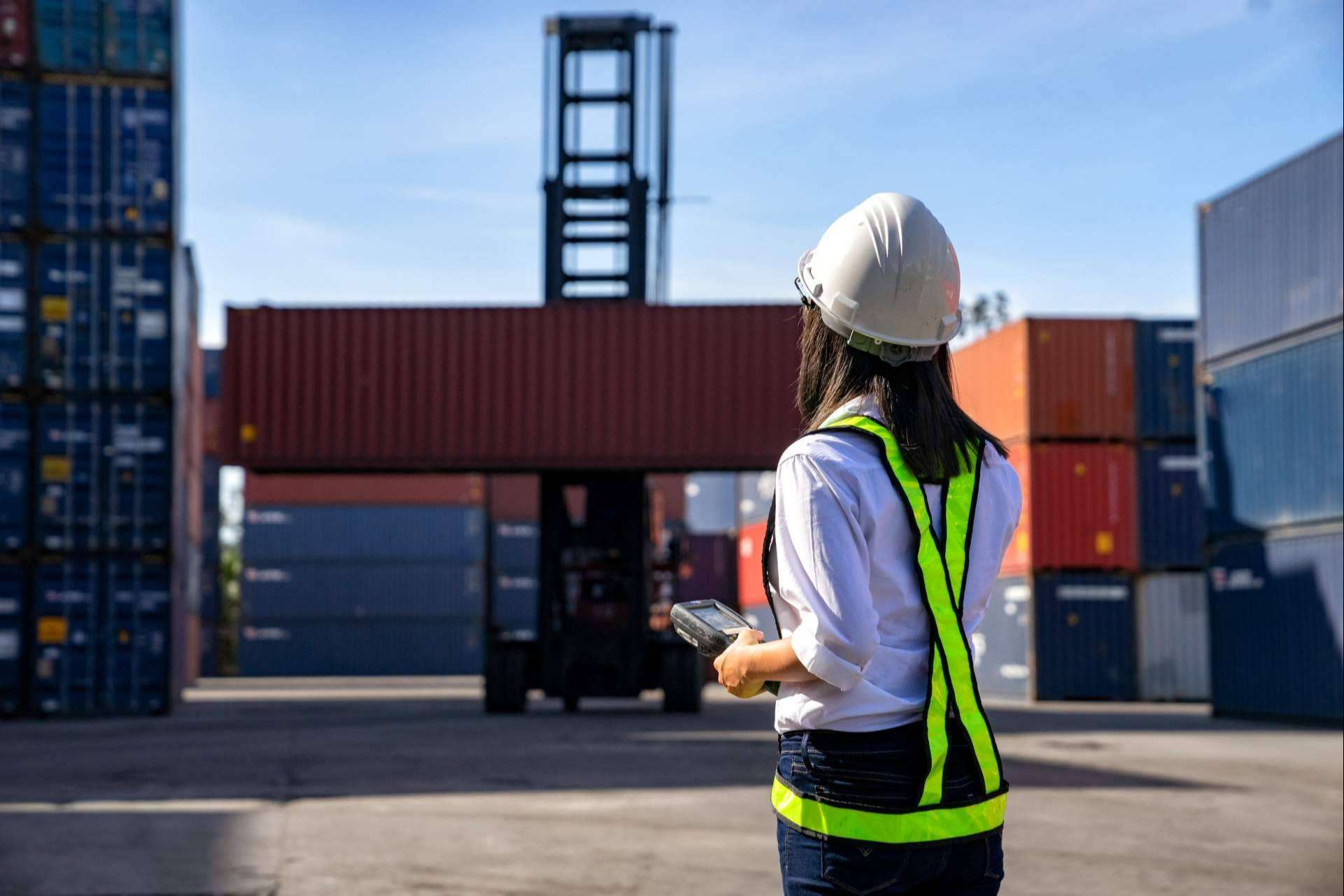 Importaciones y exportaciones sin barreras gracias a las soluciones de Easy Trans