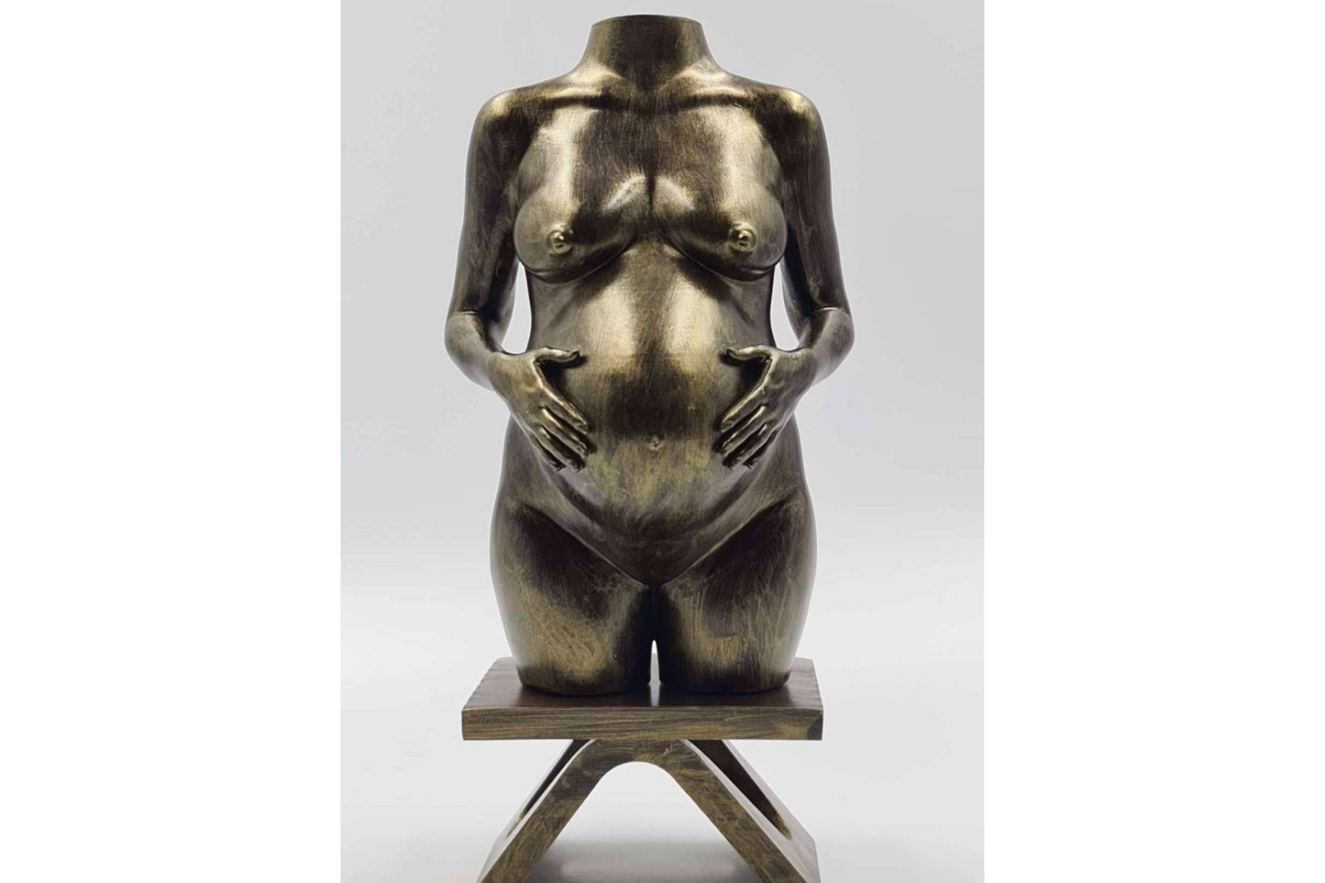 La escultura de embarazo como regalo inolvidable, la propuesta de BustosPersonalizados