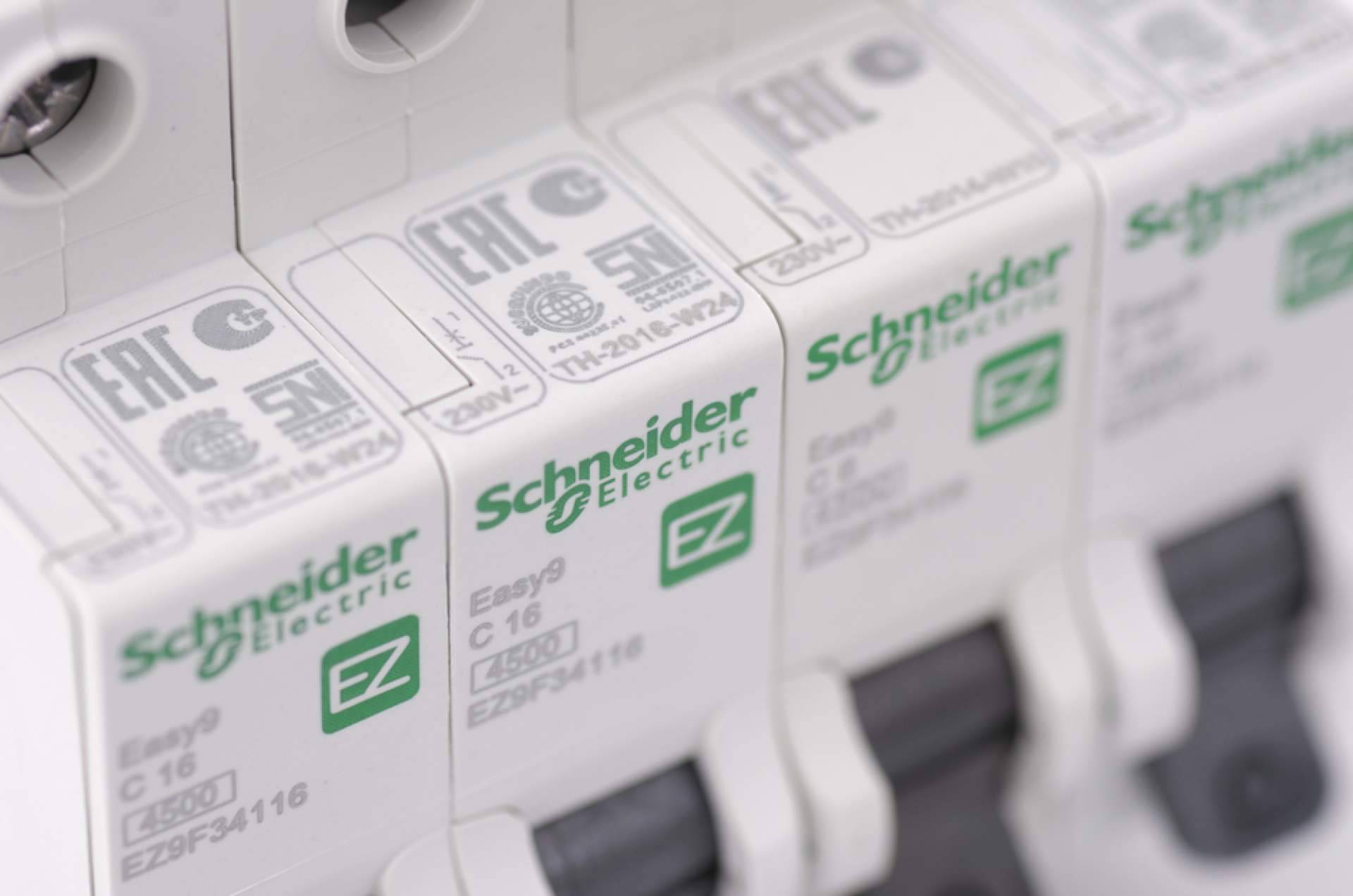 Cadenza Electric fortalece su presencia en el mercado de venta online de material eléctrico industrial