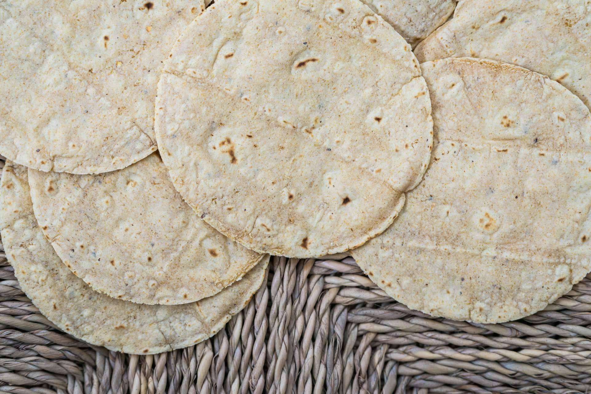 Maíz Maya recupera el valor de las tortillas nixtamalizadas con elaboración tradicional
