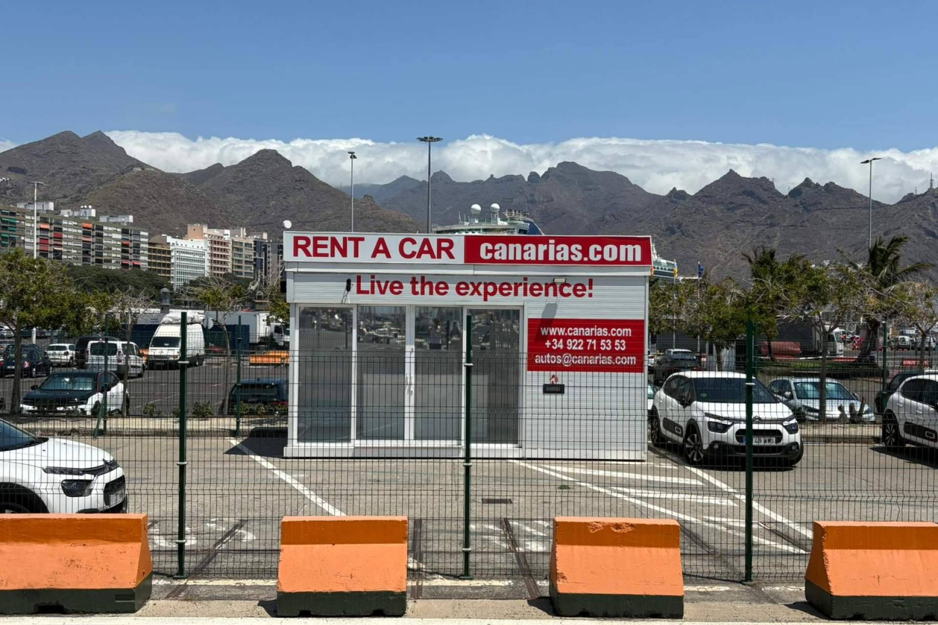 Oficinas de Canarias.com en Puerto de Santa Cruz para cruceristas que quieran conocer Tenerife a su aire