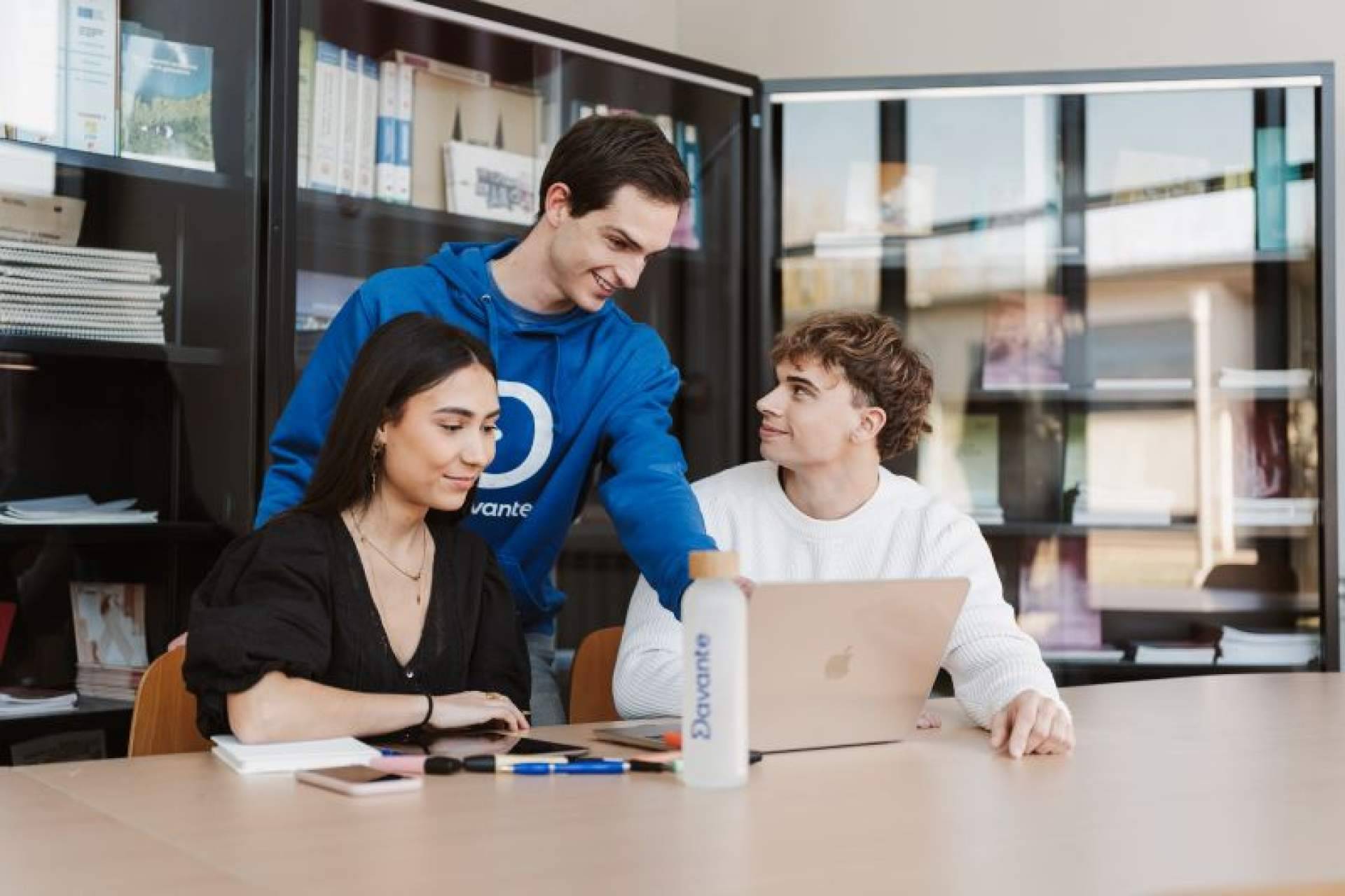 MasterD | Davante destaca las oposiciones con ESO como opción accesible para opositar en 2025