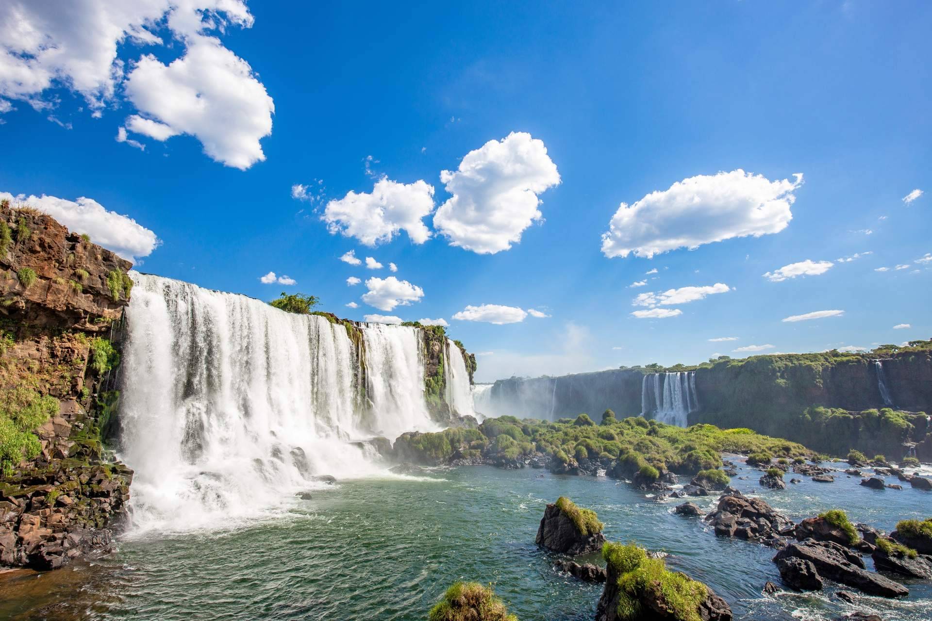 THR activa el potencial turístico de la historia y la cultura en destinos argentinos