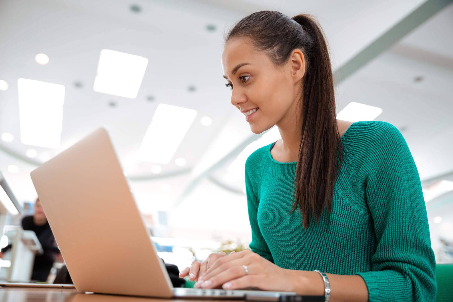 Formación directiva online 100 % flexible; IEAD acelera el desarrollo de líderes
