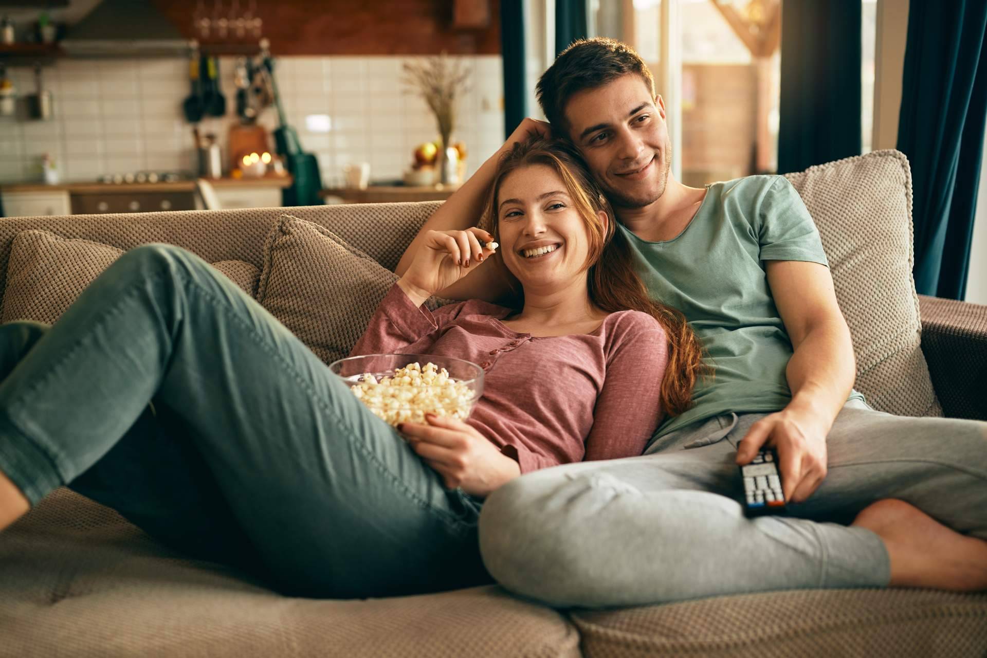 Ventajas reales de comprar sofás online; variedad, comodidad y mejores decisiones